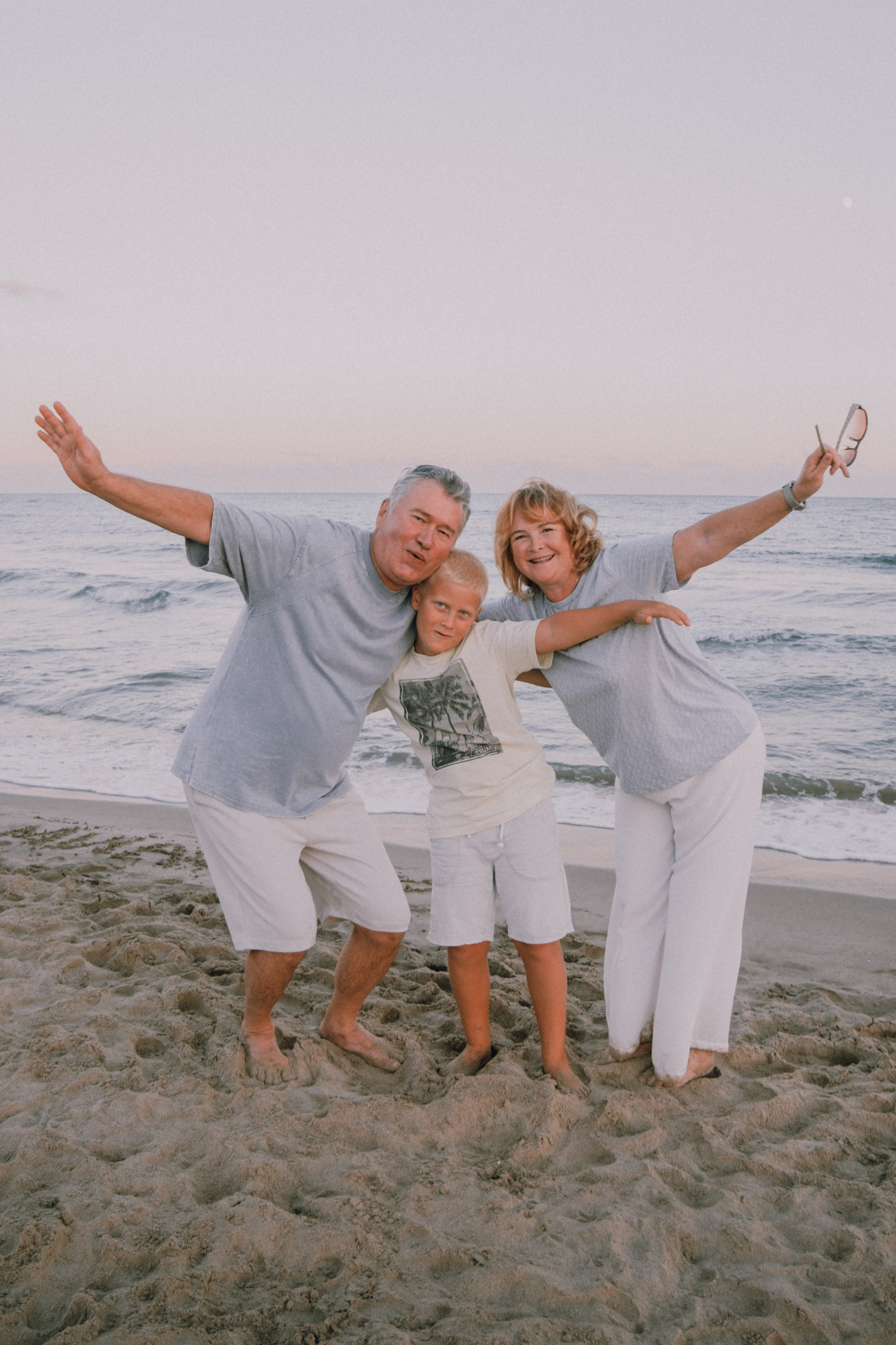 Sesión familiar en la playa. Fotografía profesional en Calafell - Elena Medvedeva
