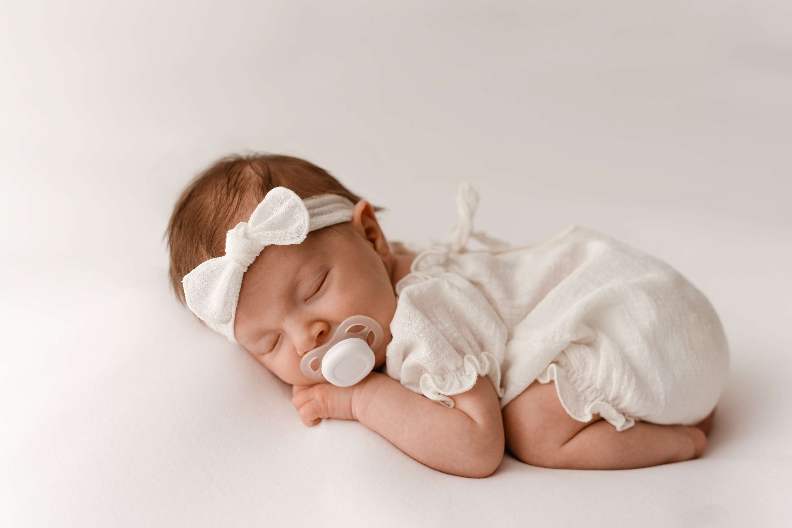 Fotografia Noworodkowa Łódź - Piękne Zdjęcia Noworodków. Fotograf Łódź - sesja ciążowa, noworodkowa, dziecięca. Studio w Łodzi