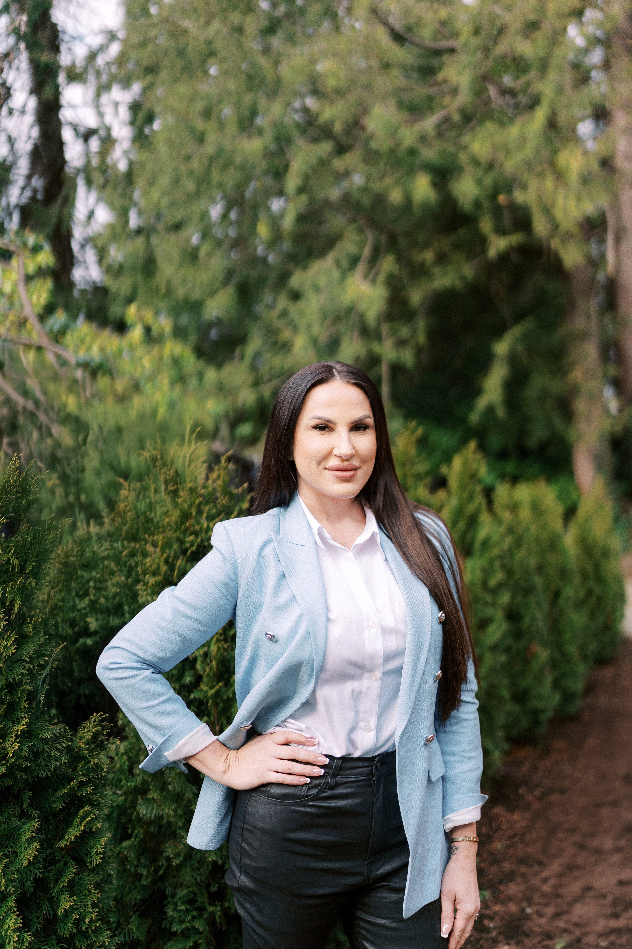 Business portrait. EVAN ARISTOV WEDDING PHOTOGRAPHY — Seattle Wedding Photographer