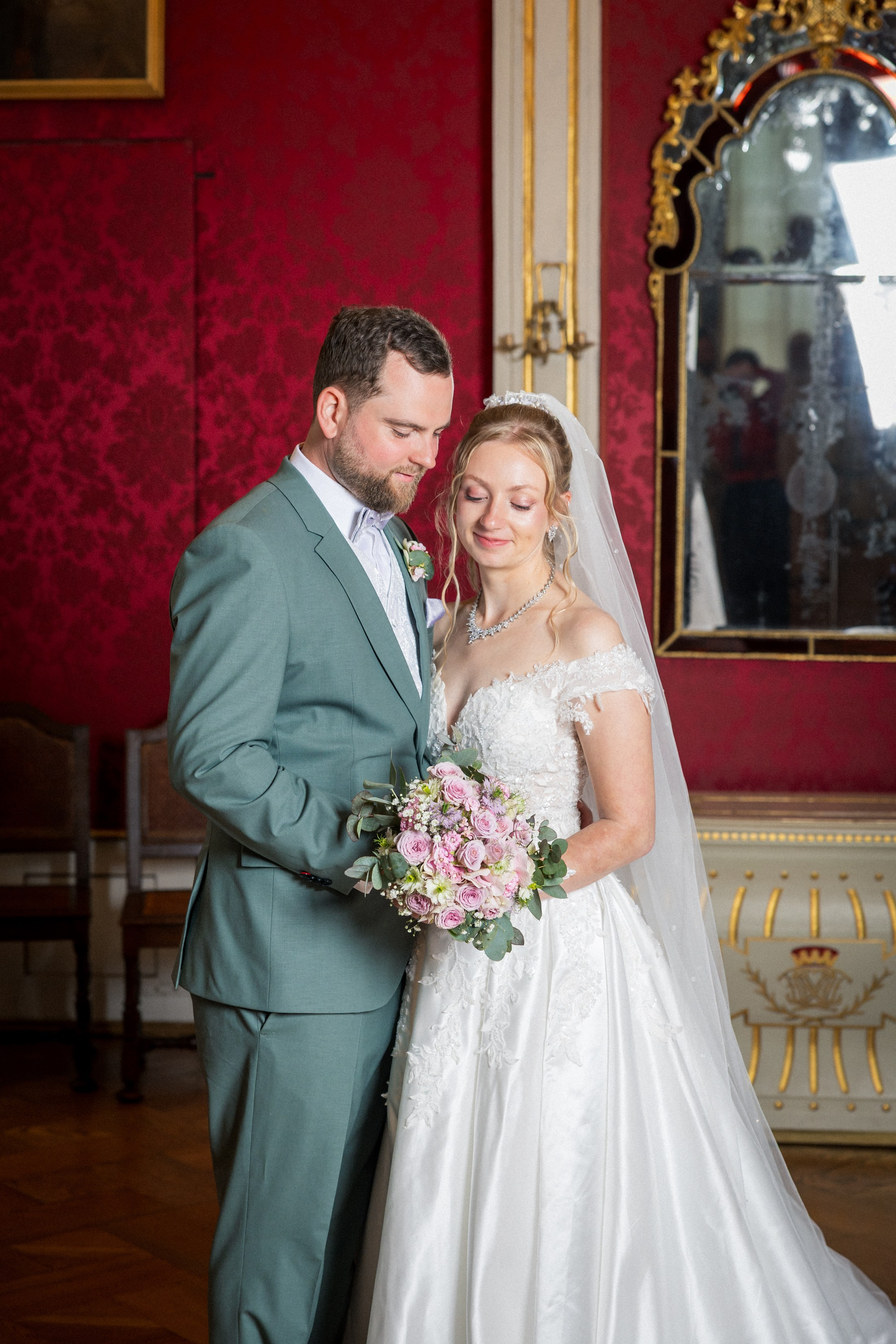 Hochzeit im Schloss Detmold – Kreatives Hochzeit Fotoshooting & Emotionale Hochzeitsreportagen!. Hochzeitsfotografin in Gütersloh | Authentische Hochzeitsreportagen | TK Photographie