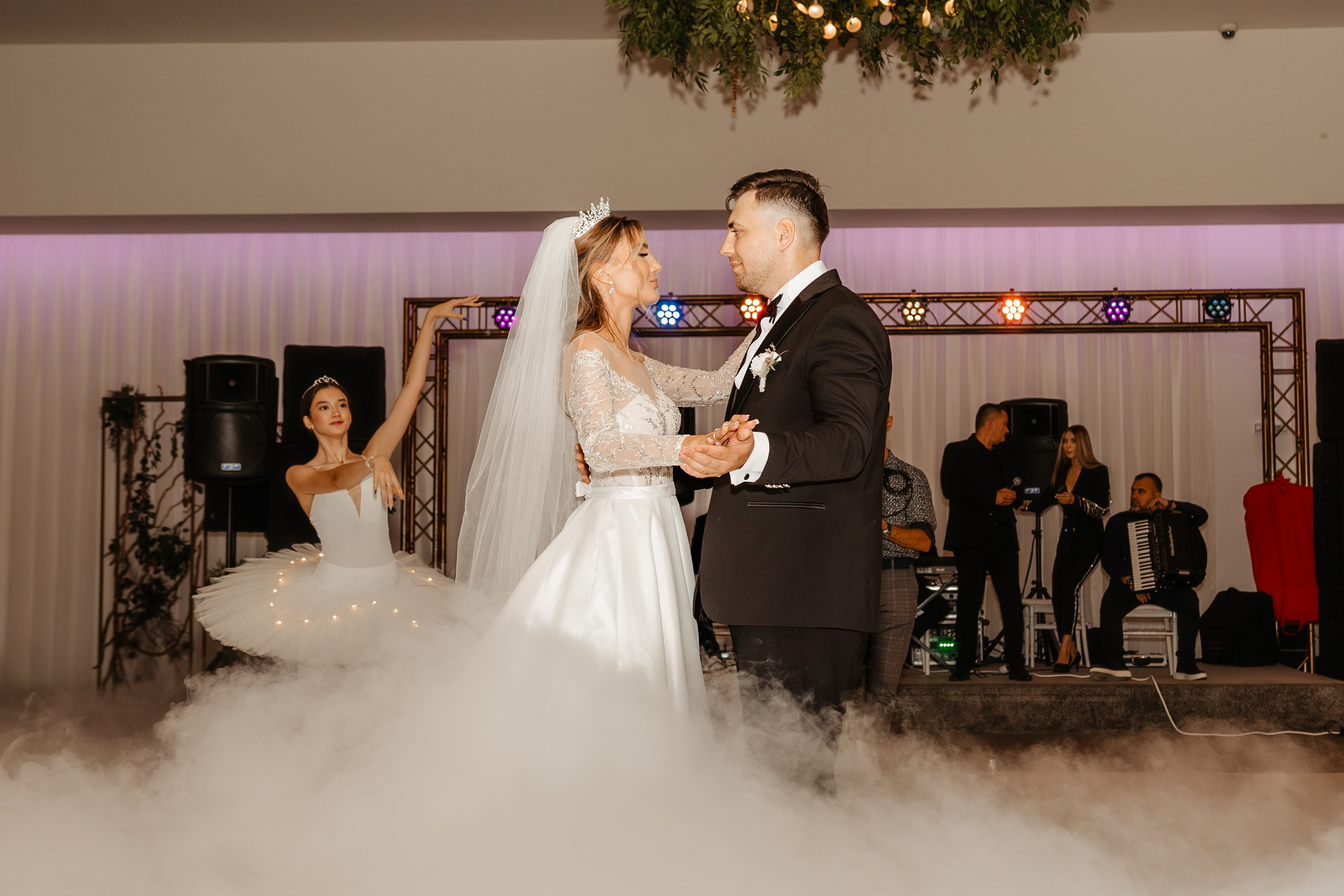 Cristina si Cristian. Ionut Brehuescu — Fotograf