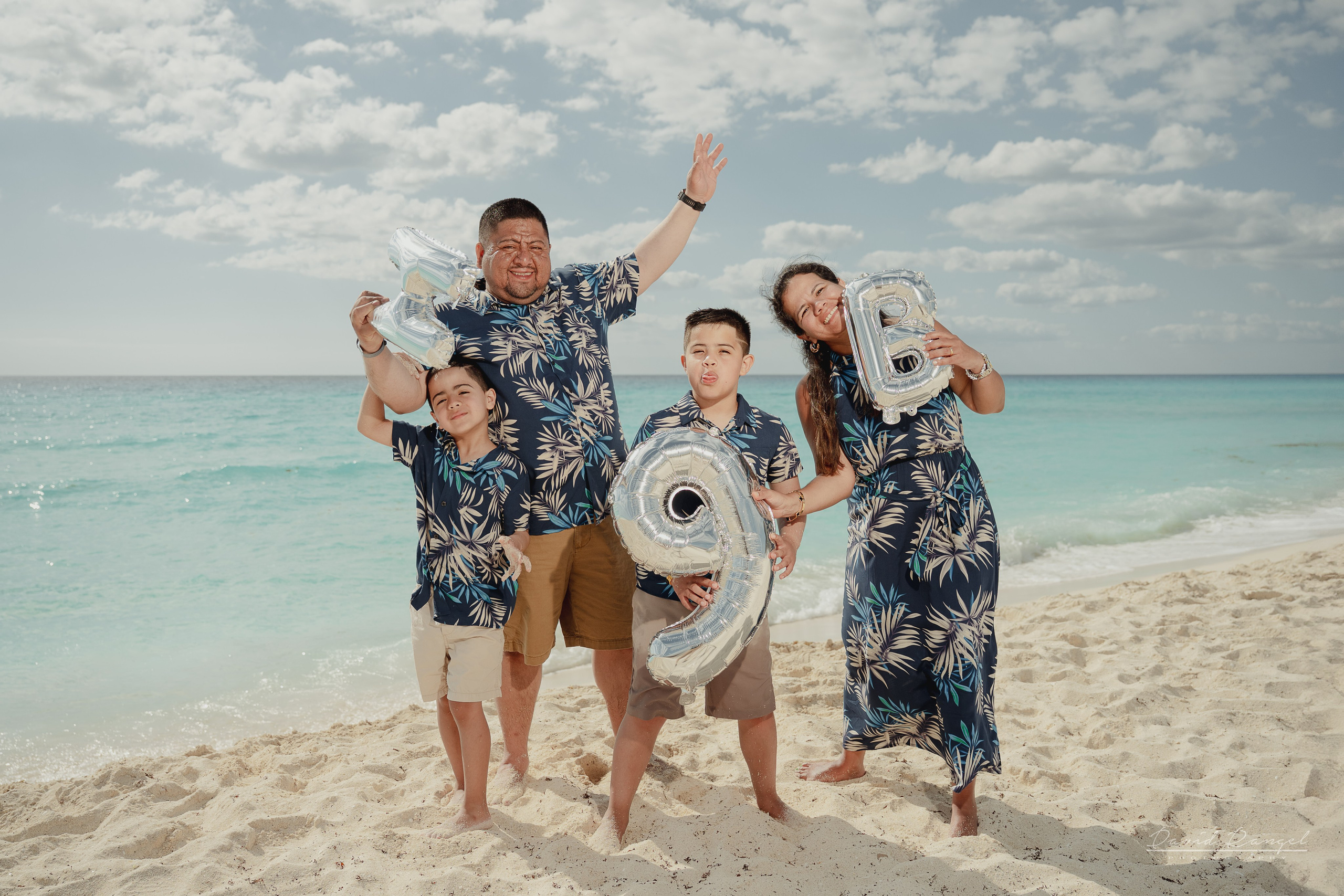 Family & Life Style Portfolio. Destination wedding photographer based in Cancun and Riviera Maya with service worldwide