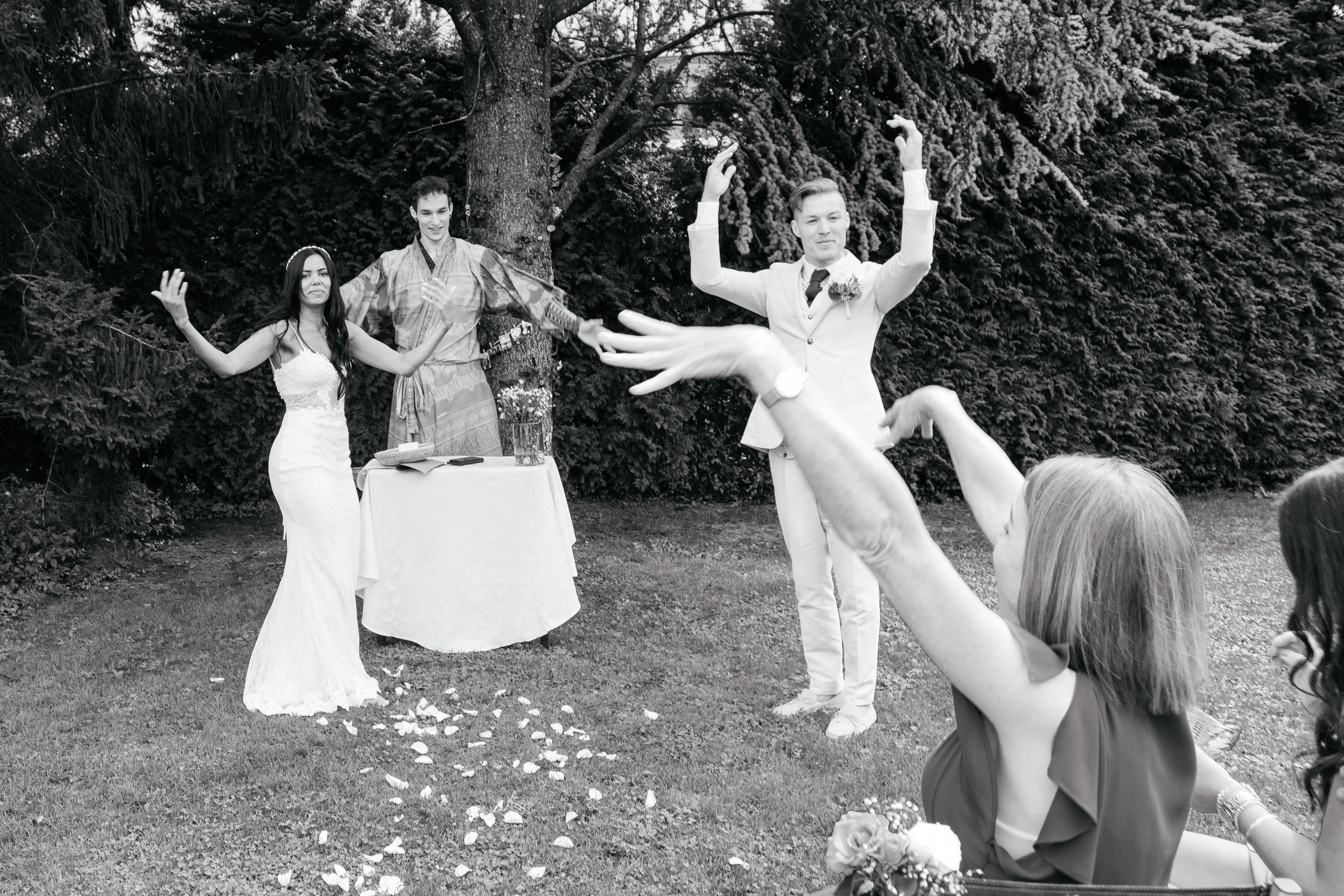 KAIANE & BENJAMIN Meilen, Switzerland. I am Elena Altendorfer. Wedding photographer in Zurich and Switzerland