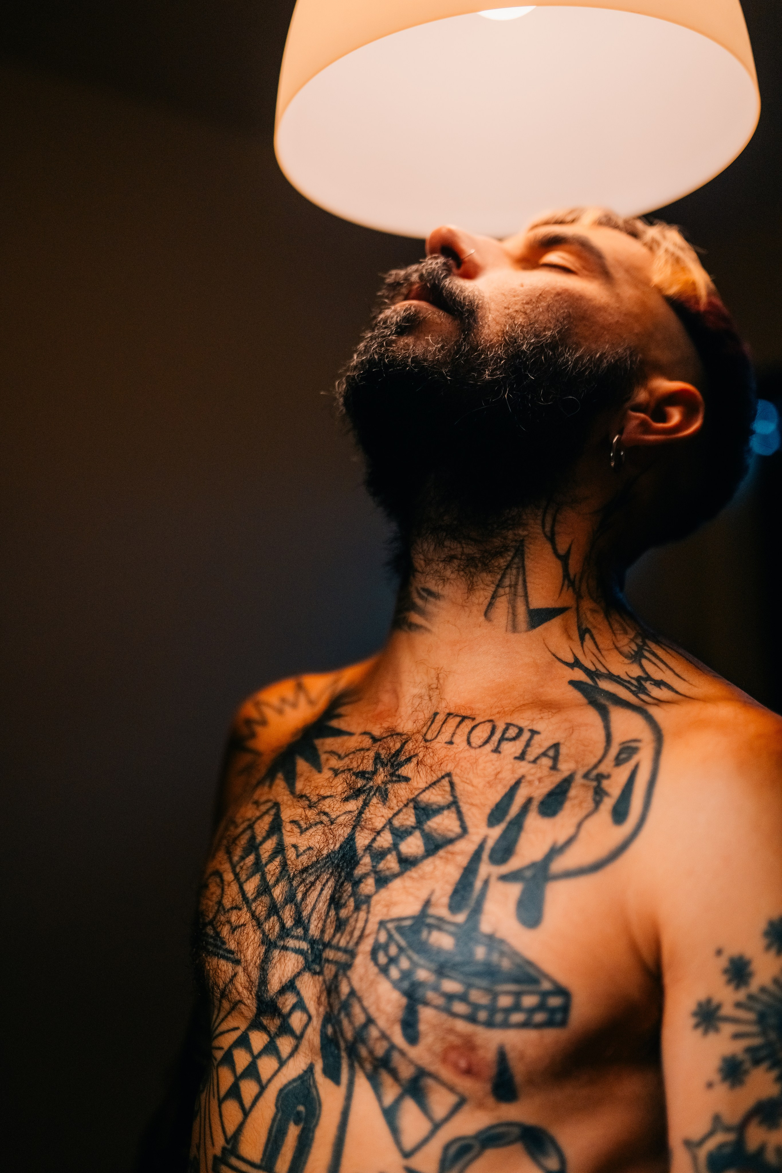 Dani & Rui at their apartment. Maria Sher. Professional photographer from Porto, Portugal