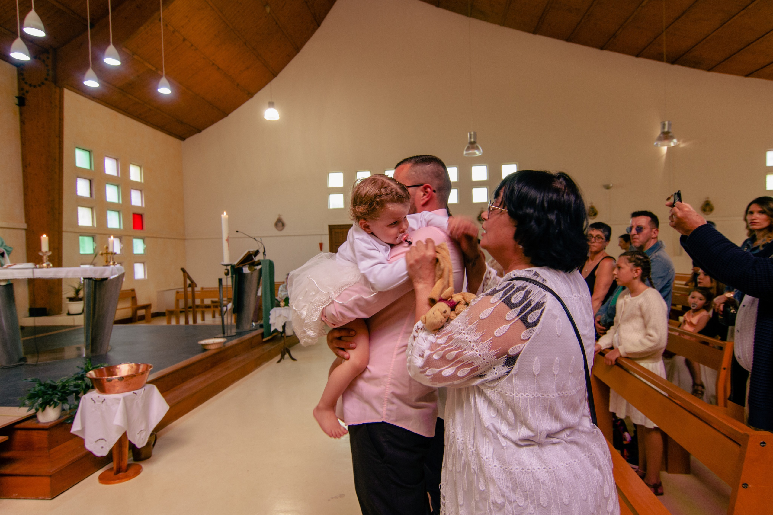 Julia et Shanna | Baptême. Studio photo « Partage ton bonheur » – Photographe famille près de Châtellerault, Poitiers et Tours