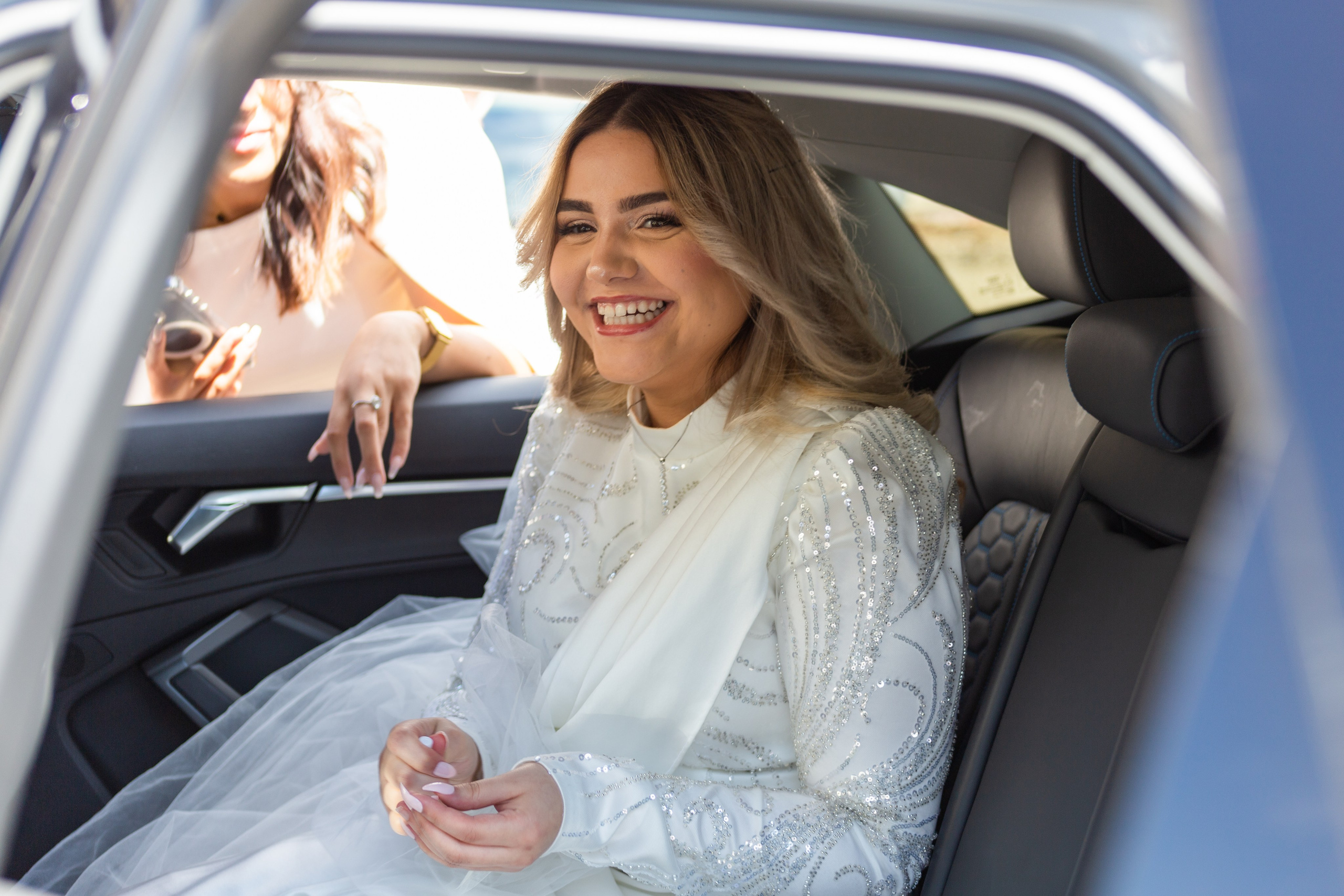 Yassine et Sahra. Studio photo « Partage ton bonheur » – Photographe famille près de Châtellerault, Poitiers et Tours
