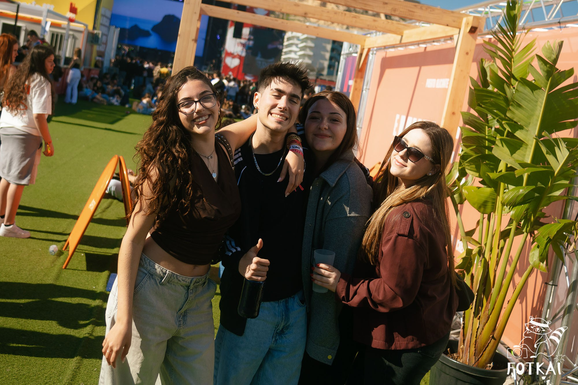 Fotos Costa Sonora 2026 Alicante Día 2 — busca tu foto y encuentra amigos del festival | FOTKAI