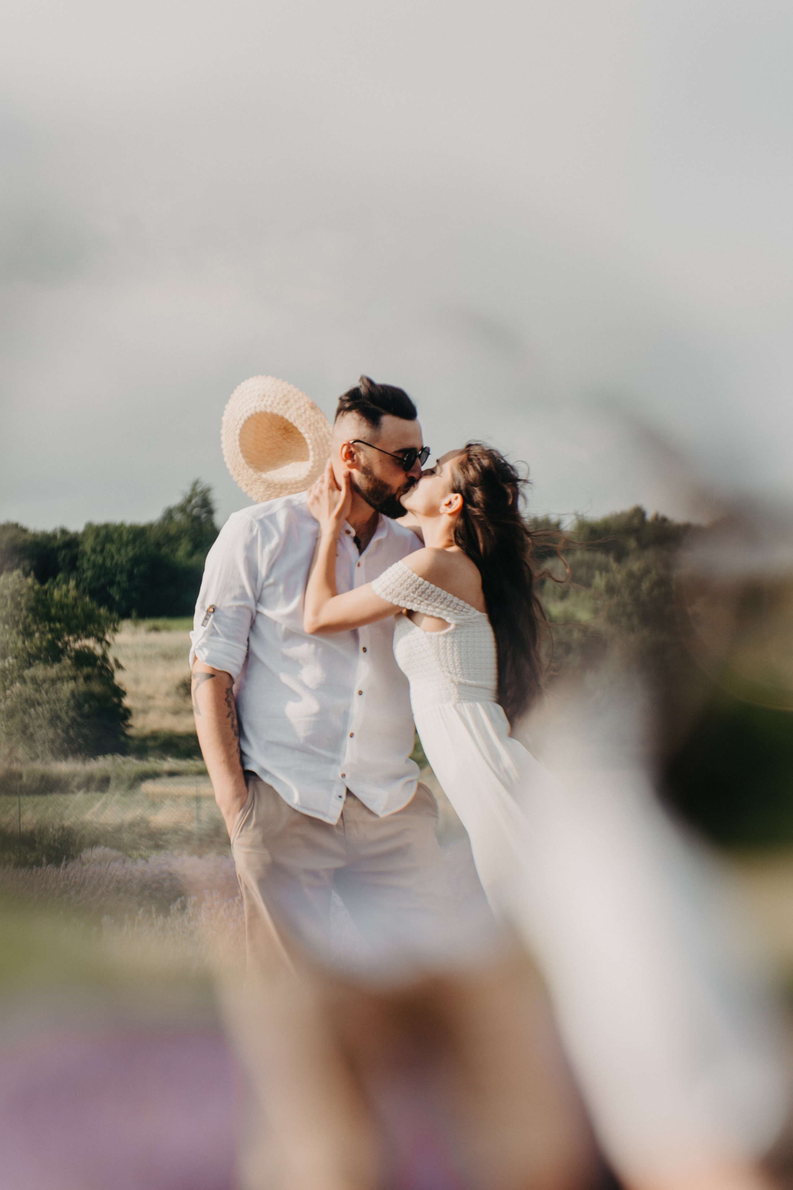 Hand in Hand. Fotograf Katowice – sesje indywidualne, rodzinne, ślubne