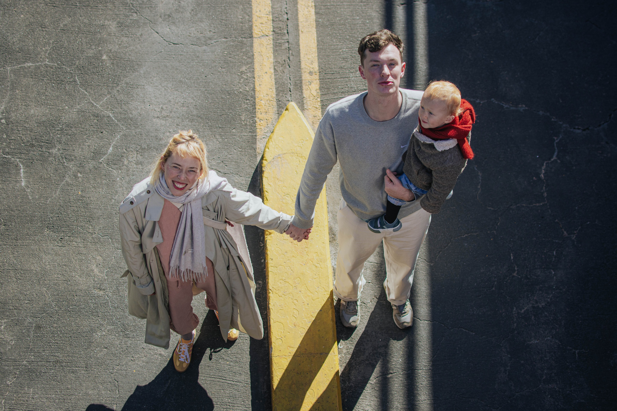Family photo shoot. Buenos Aires. Photographer @elmirkami in the city of Buenos Aires