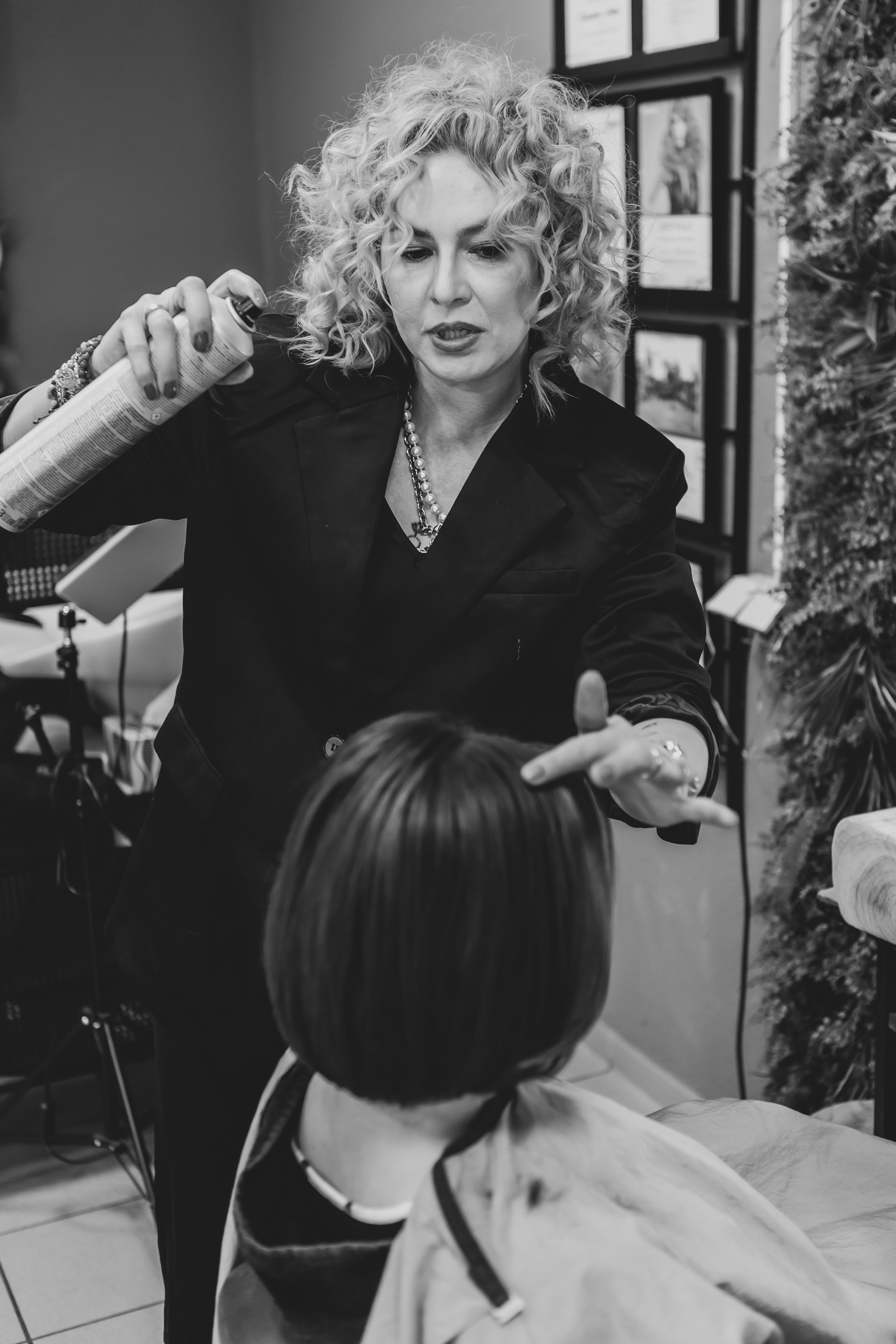 Haare und Nägel. www.bonbon-studio.de. Adelya Tomin