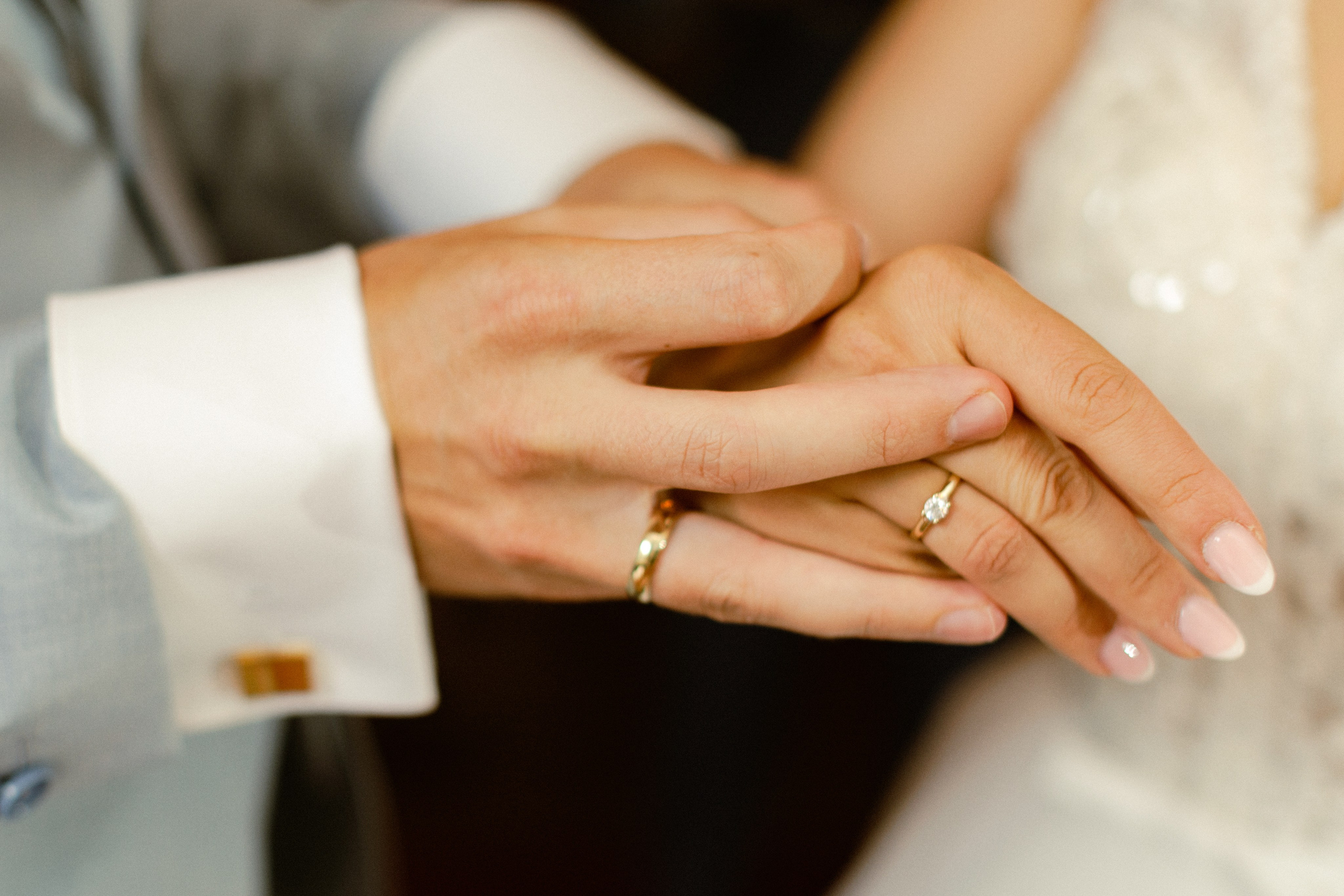 Hochzeitsfotografie in der Weißen Villa Elmshorn | Historischer Charme in Schleswig-Holstein. Hochzeitsfotograf und Hochzeitsvideograf aus Hamburg | Roka21Film