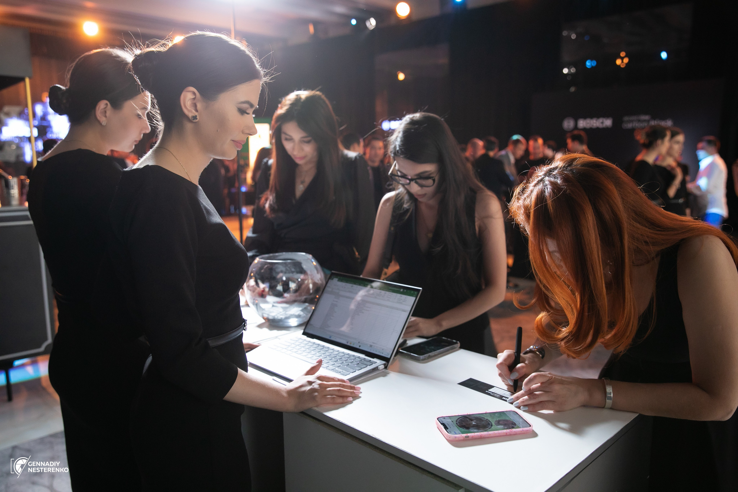 Презентация BOSCH CARBON BLACK. Профессиональная Фото-Видео Студия Геннадия Нестеренко | Ташкент и Весь Узбекистан