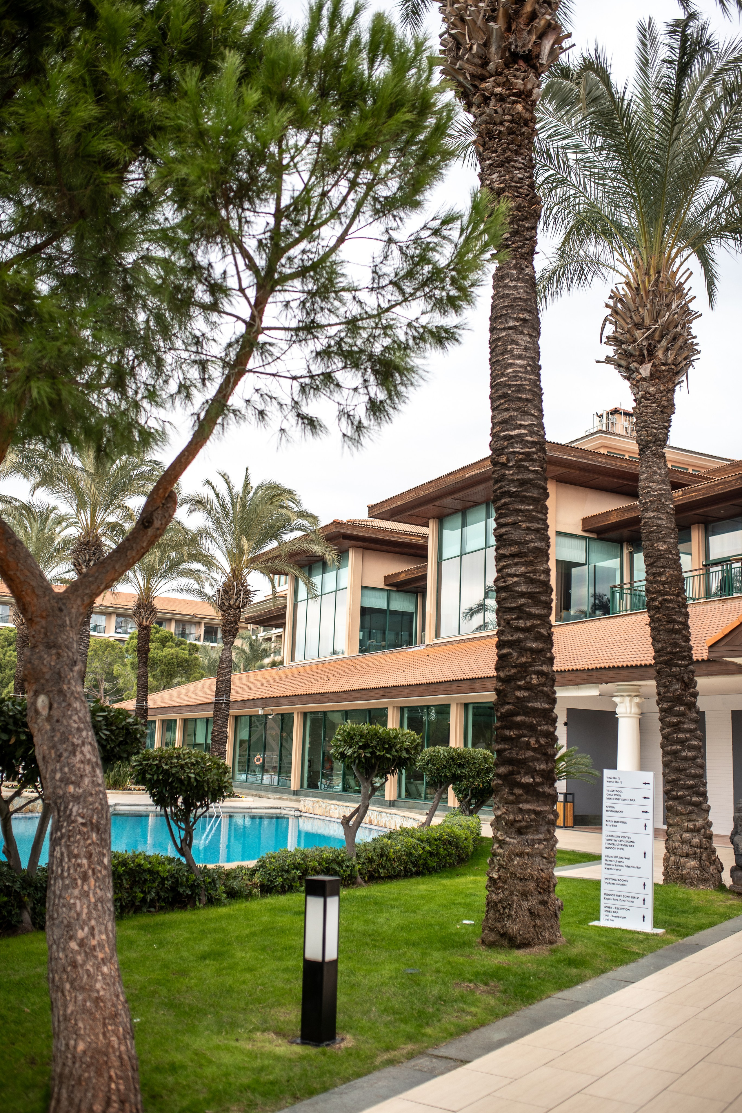 The atmosphere of the forest and pool of IC Hotels in Antalya, captured by a professional photographer.