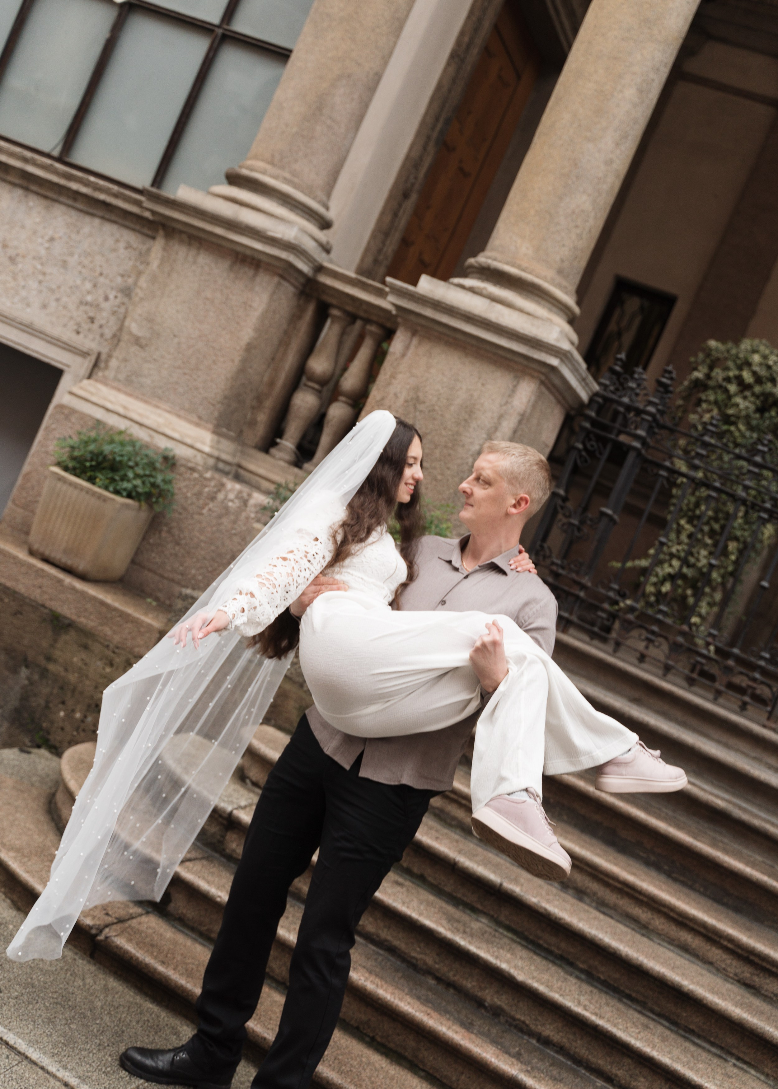 Wedding photosession in Milan. Proposal Photographer in Lake Como