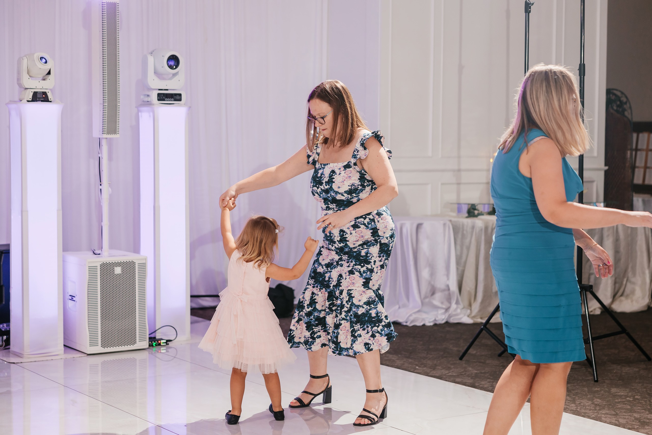 31.08.2024 Wedding. Wedding family event photographer in Chicago Nick Yushevich