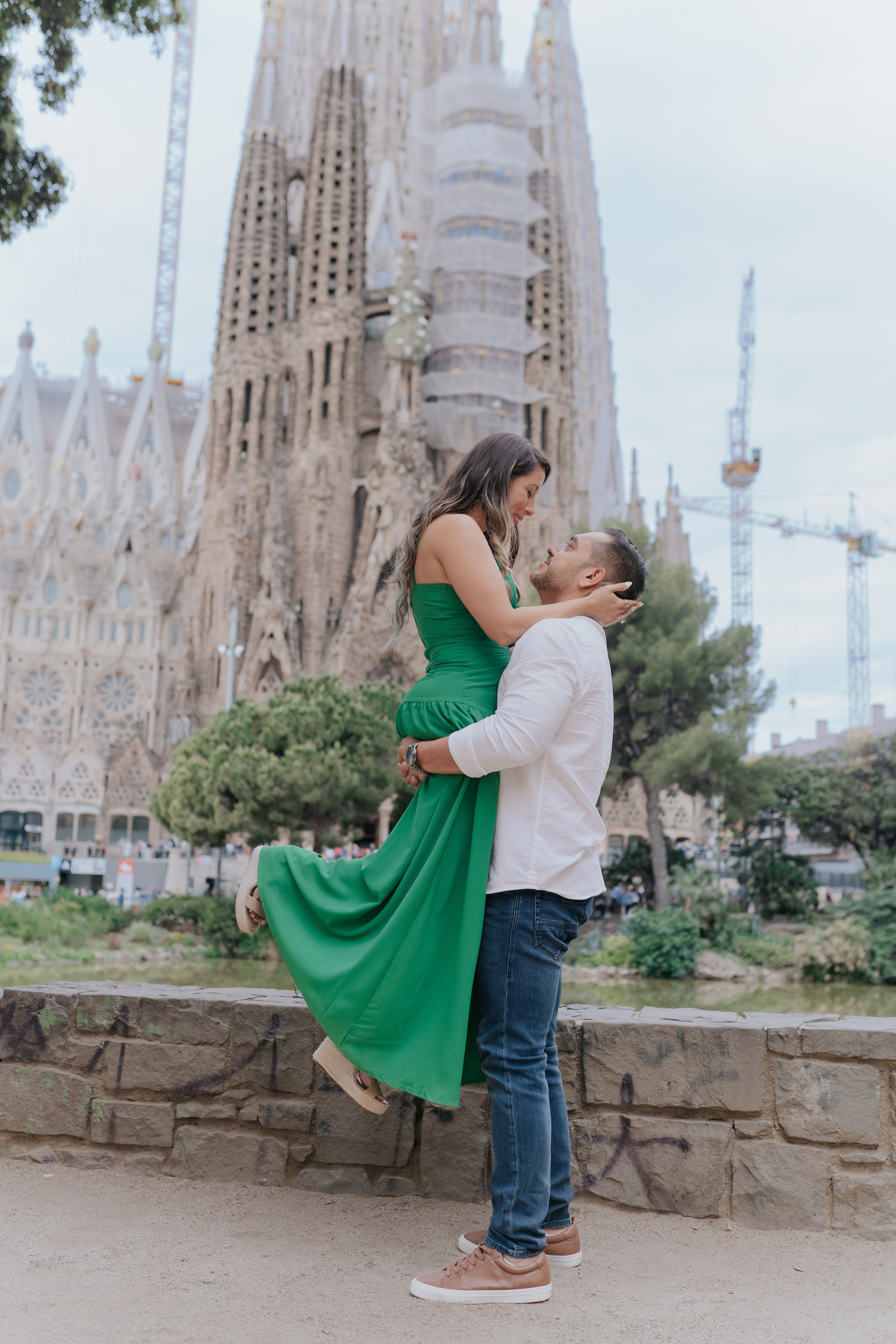 Barcelona Couples Photoshoot Ideas — Photographer in Barcelona, Spain