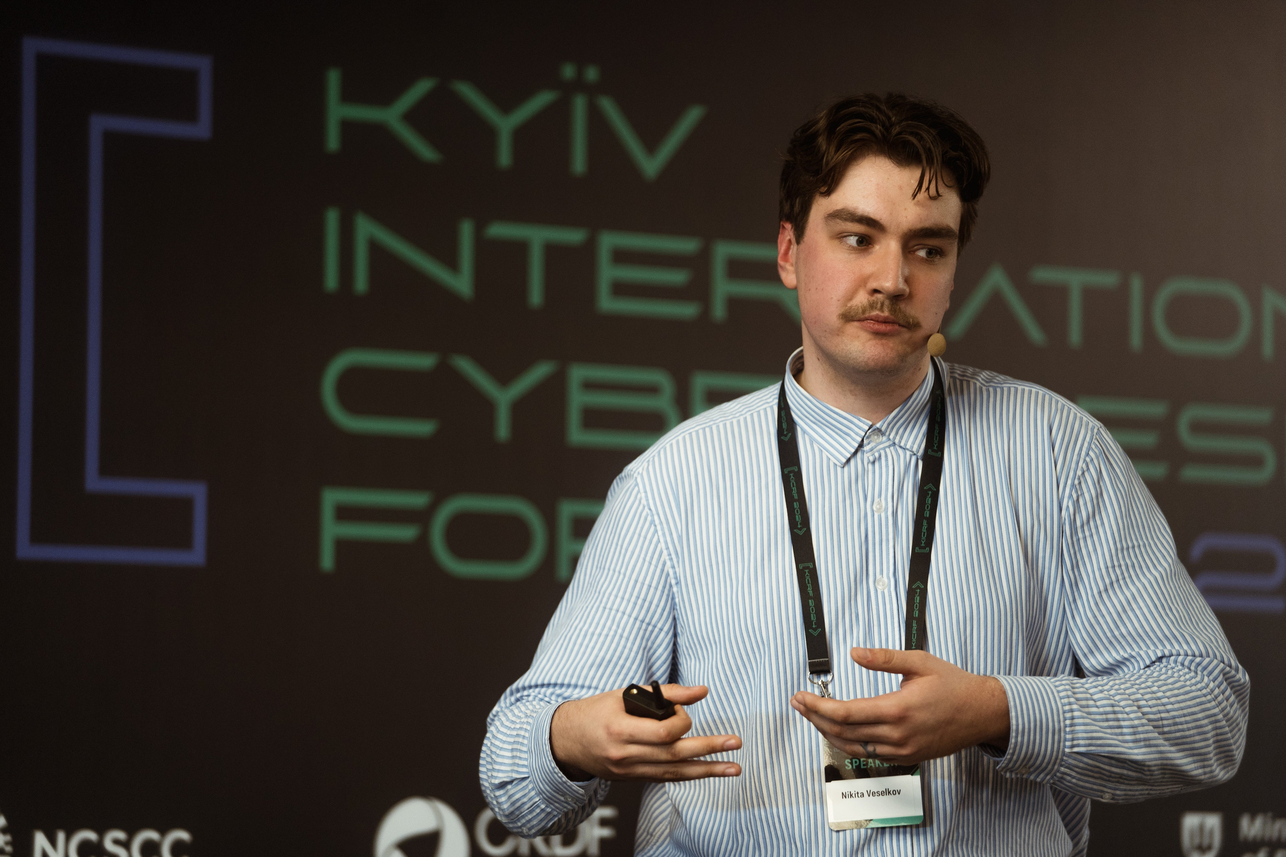 Cyber Resilience Forum. Kostiantyn Holinchenko. Reportage and portrait photographer