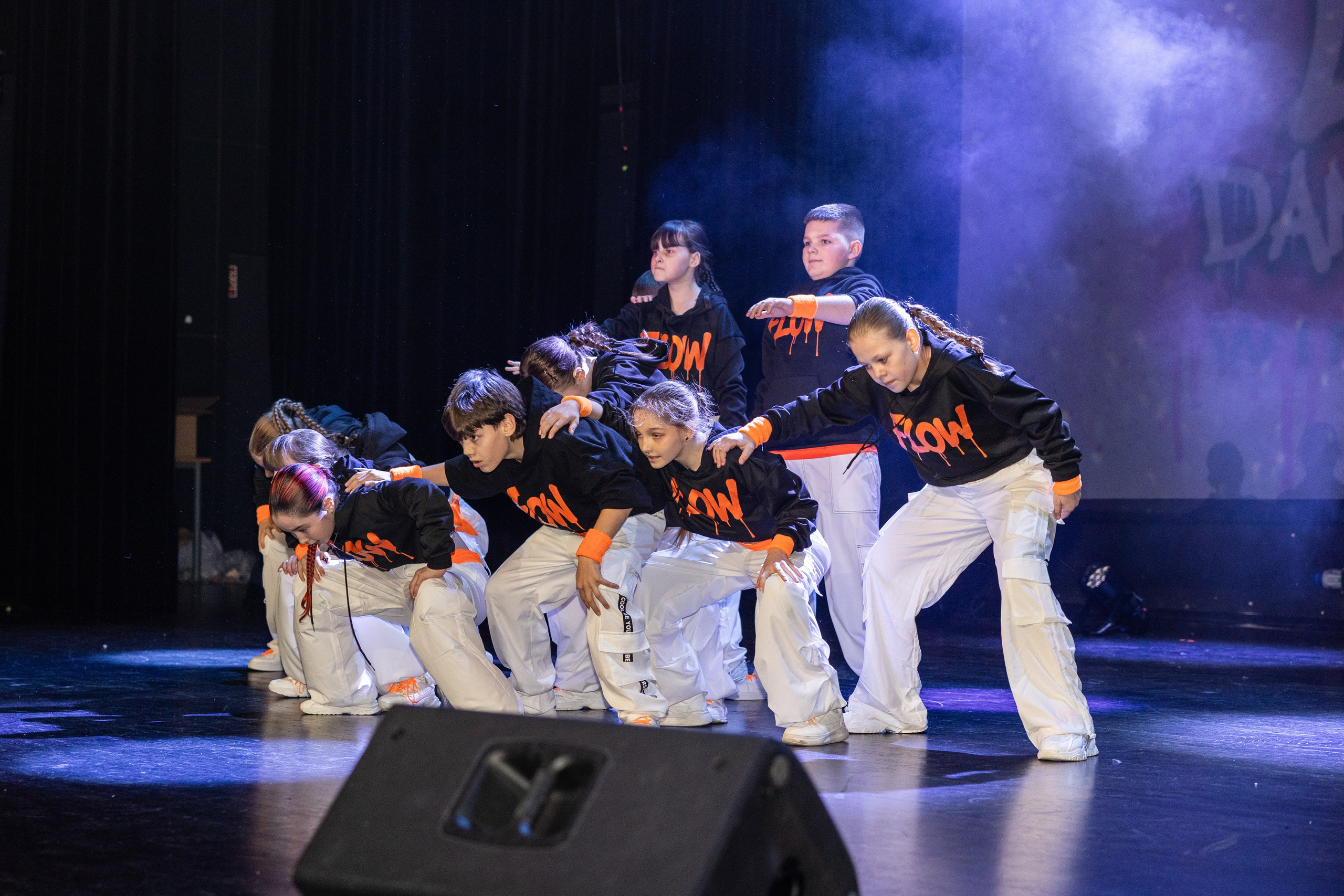 LEO DANCE SHOW WINTER 2025. Семейный и детский фотограф в Варшаве Мила Бобровская