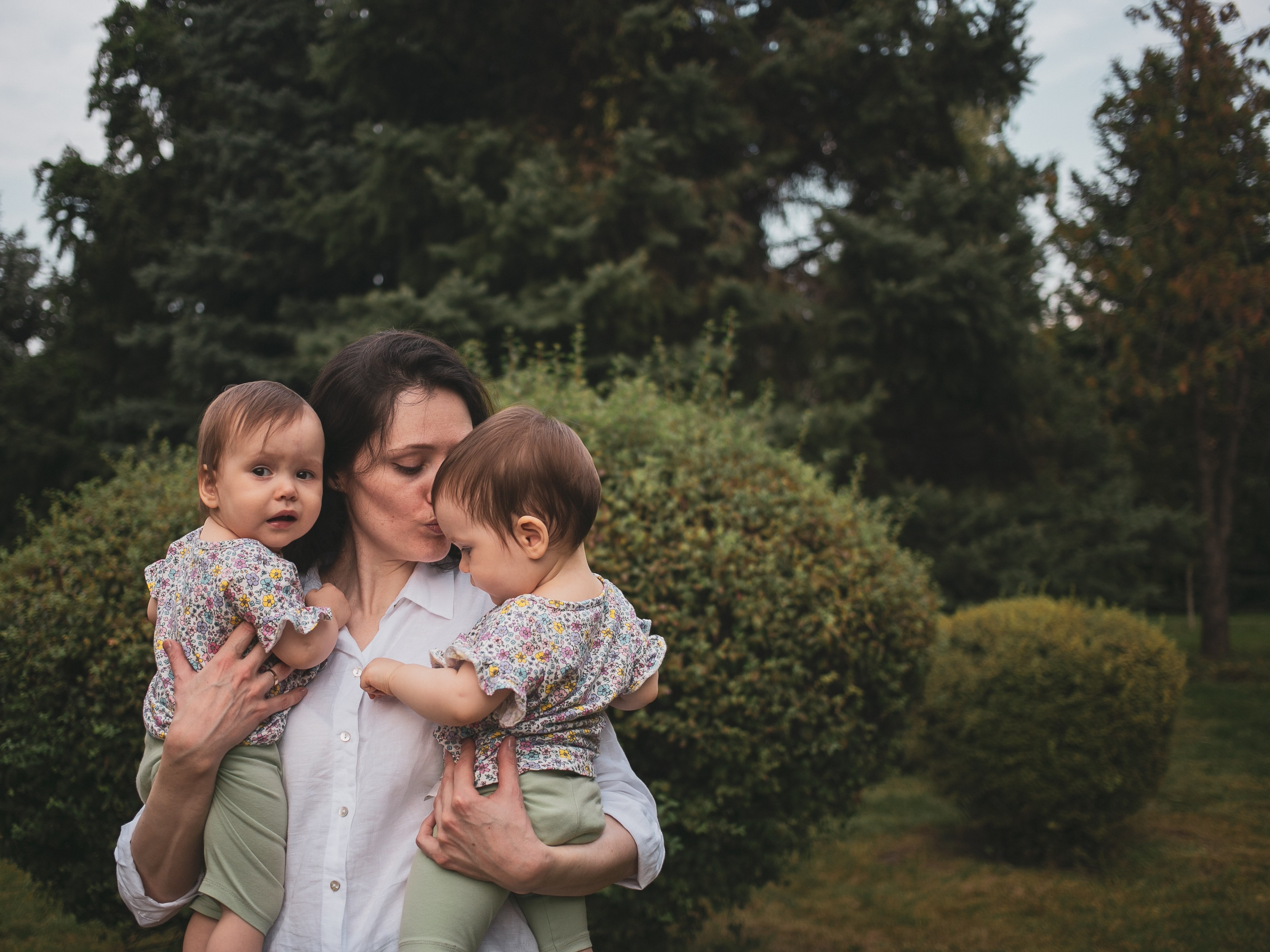 Twins girls. Индивидуальный и love story фотограф в Алматы Шарычева Ирина