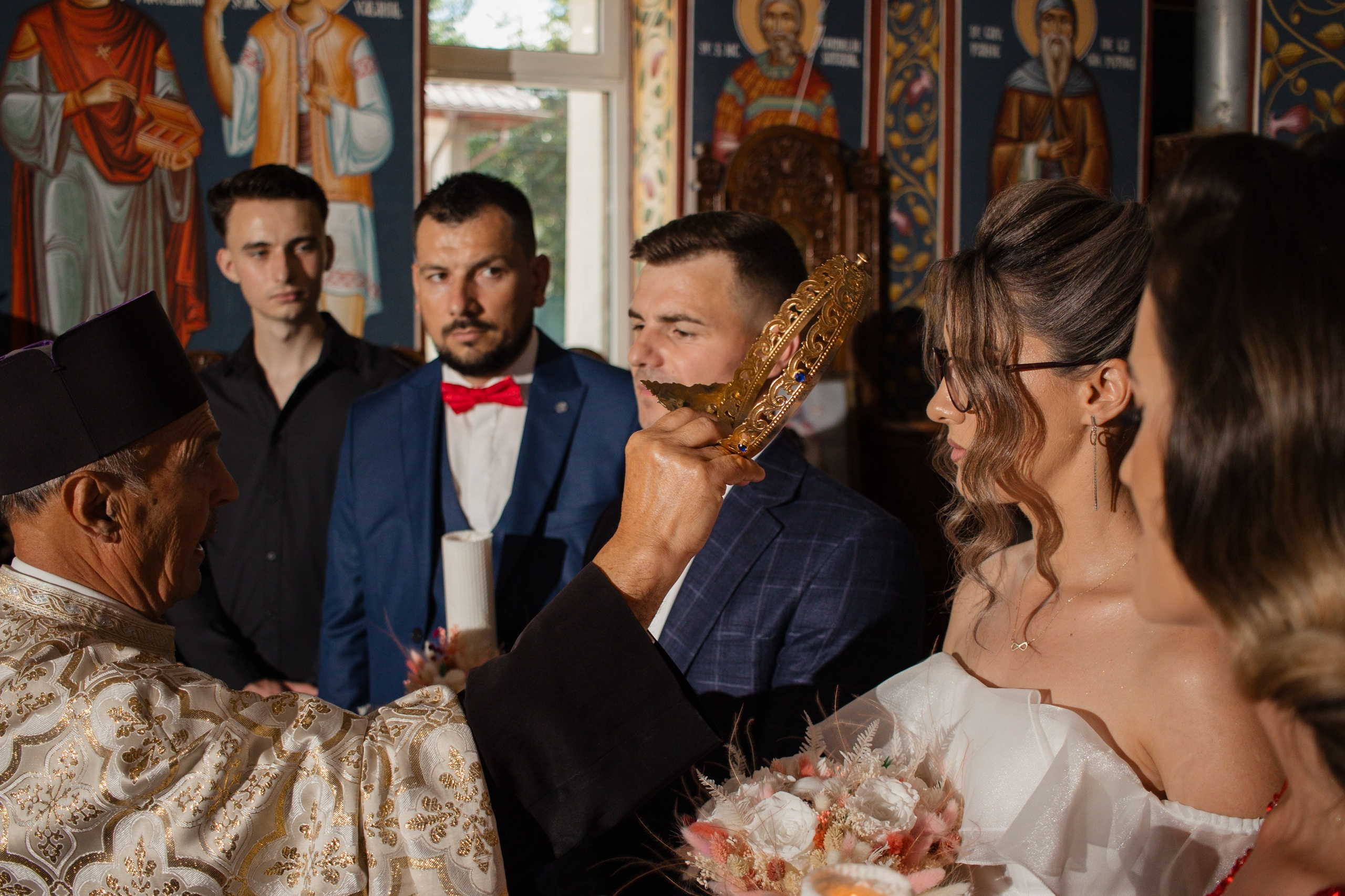 Oana & Vasile. Fotograf si videograf — evenimente si studio