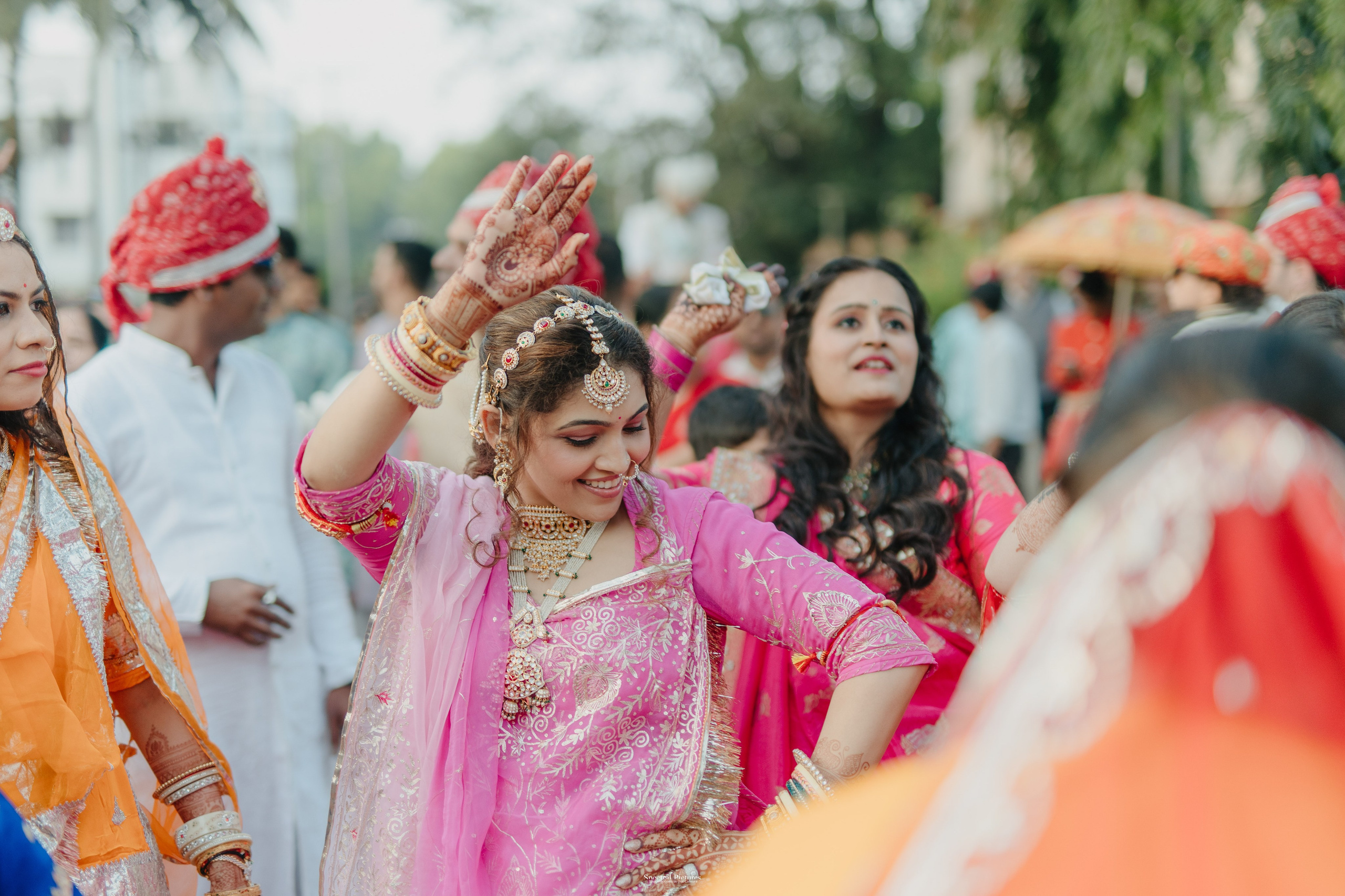 #ADIकीAESHहै