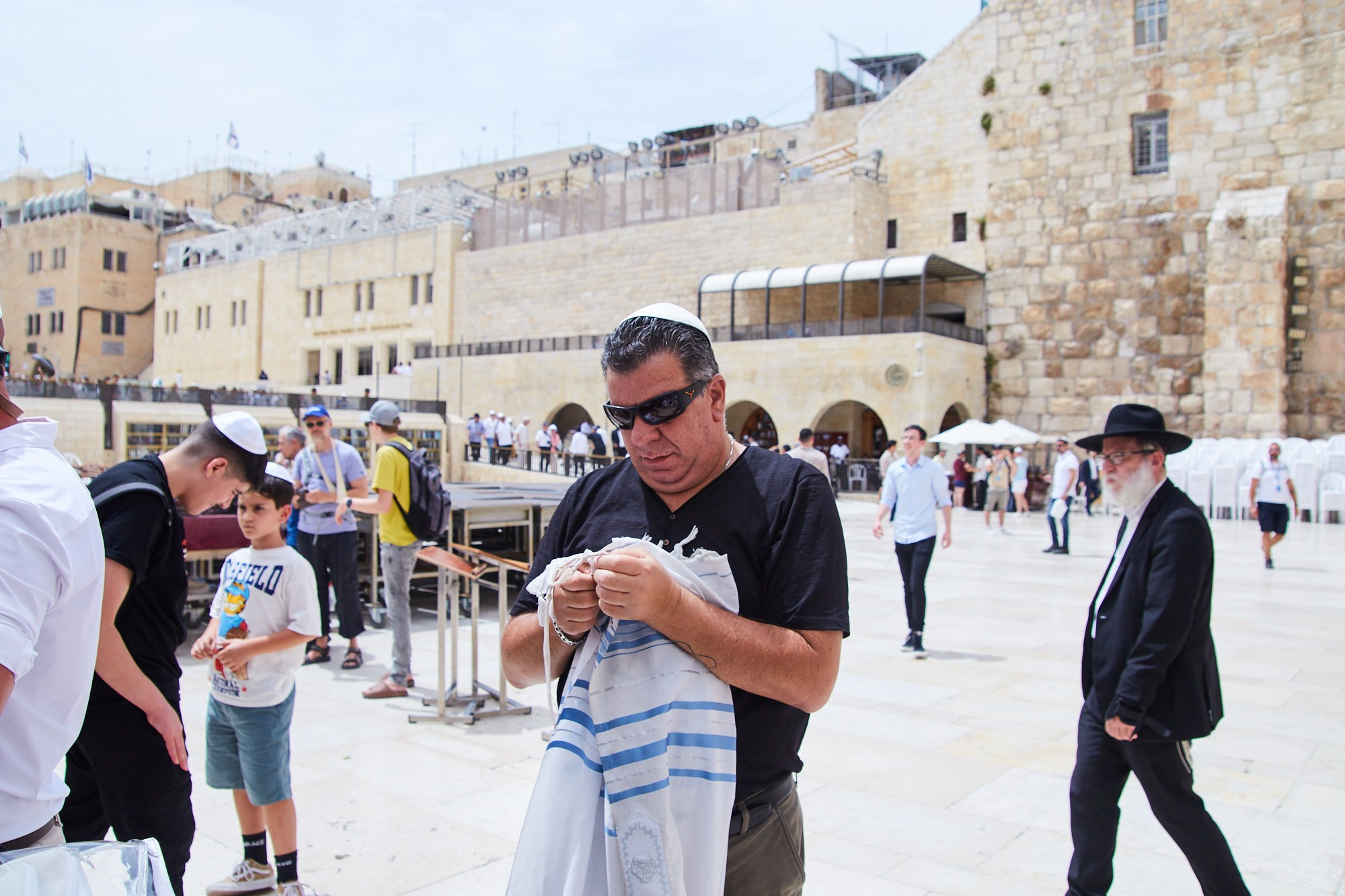 Бар-мицва на Котеле 2. Портретный и репортажный фотограф в Израиле Рома Бирман