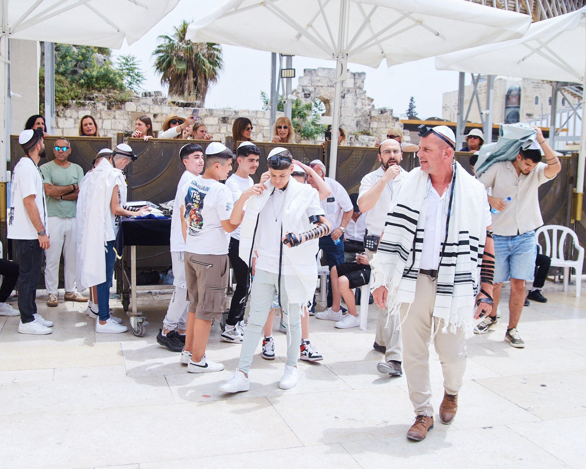 Бар-мицва на Котеле 2. Портретный и репортажный фотограф в Израиле Рома Бирман