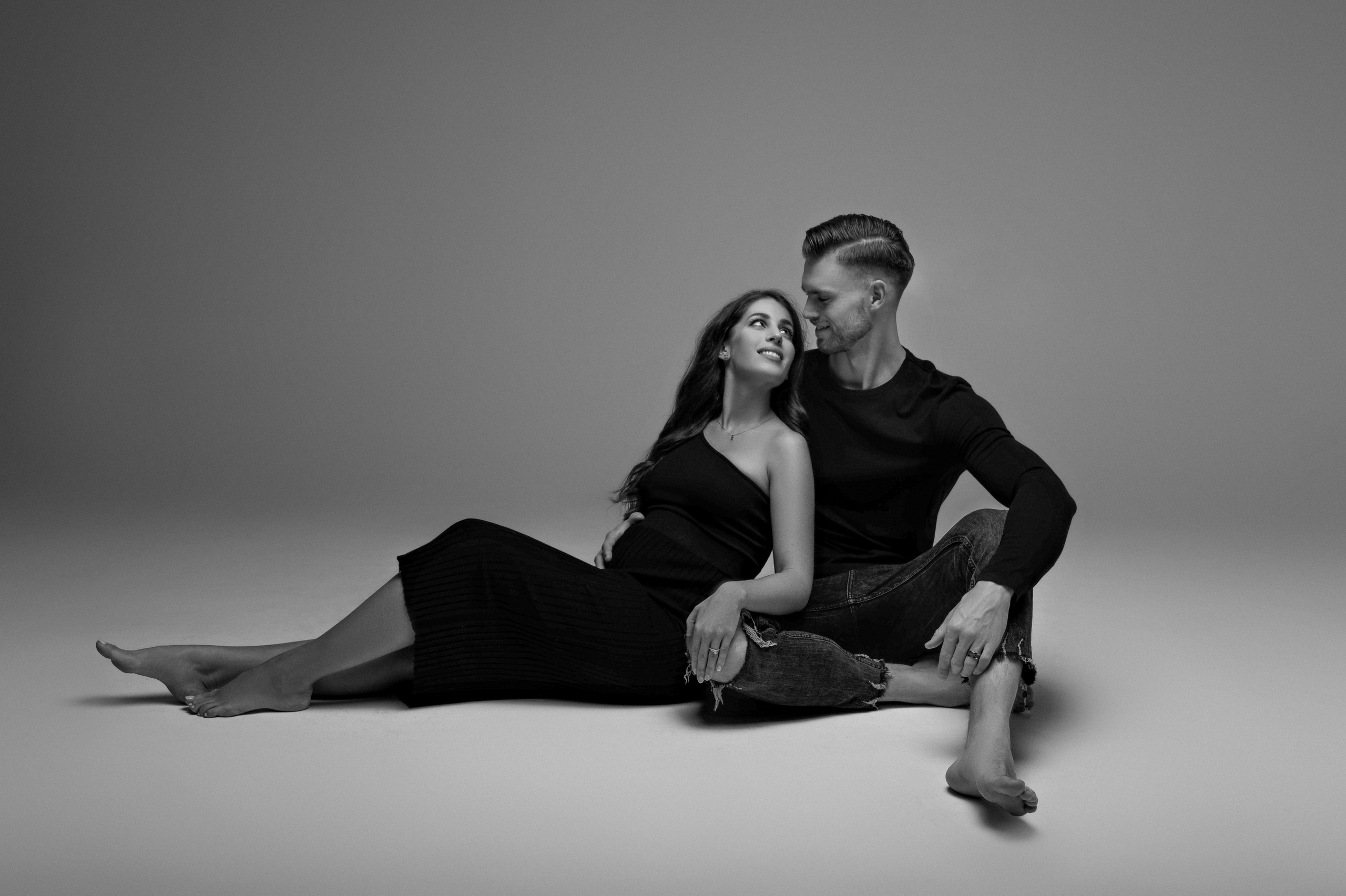 Zuzana & Roman. Krása tehotenstva v objektíve — Maria Milosovic, tehotenská fotografka