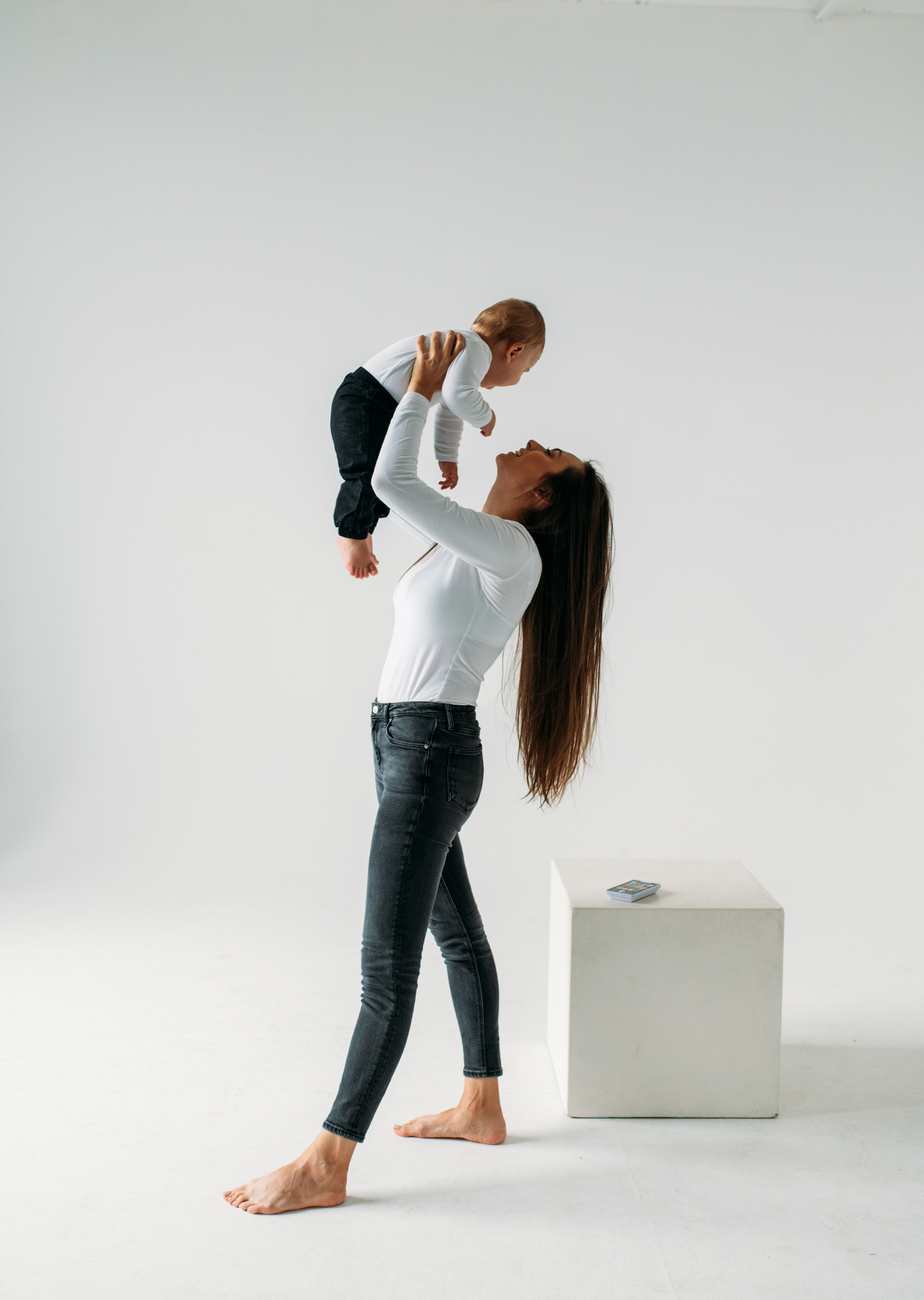 Adrian & Dušana & Sebastian. Krása tehotenstva v objektíve — Maria Milosovic, tehotenská fotografka