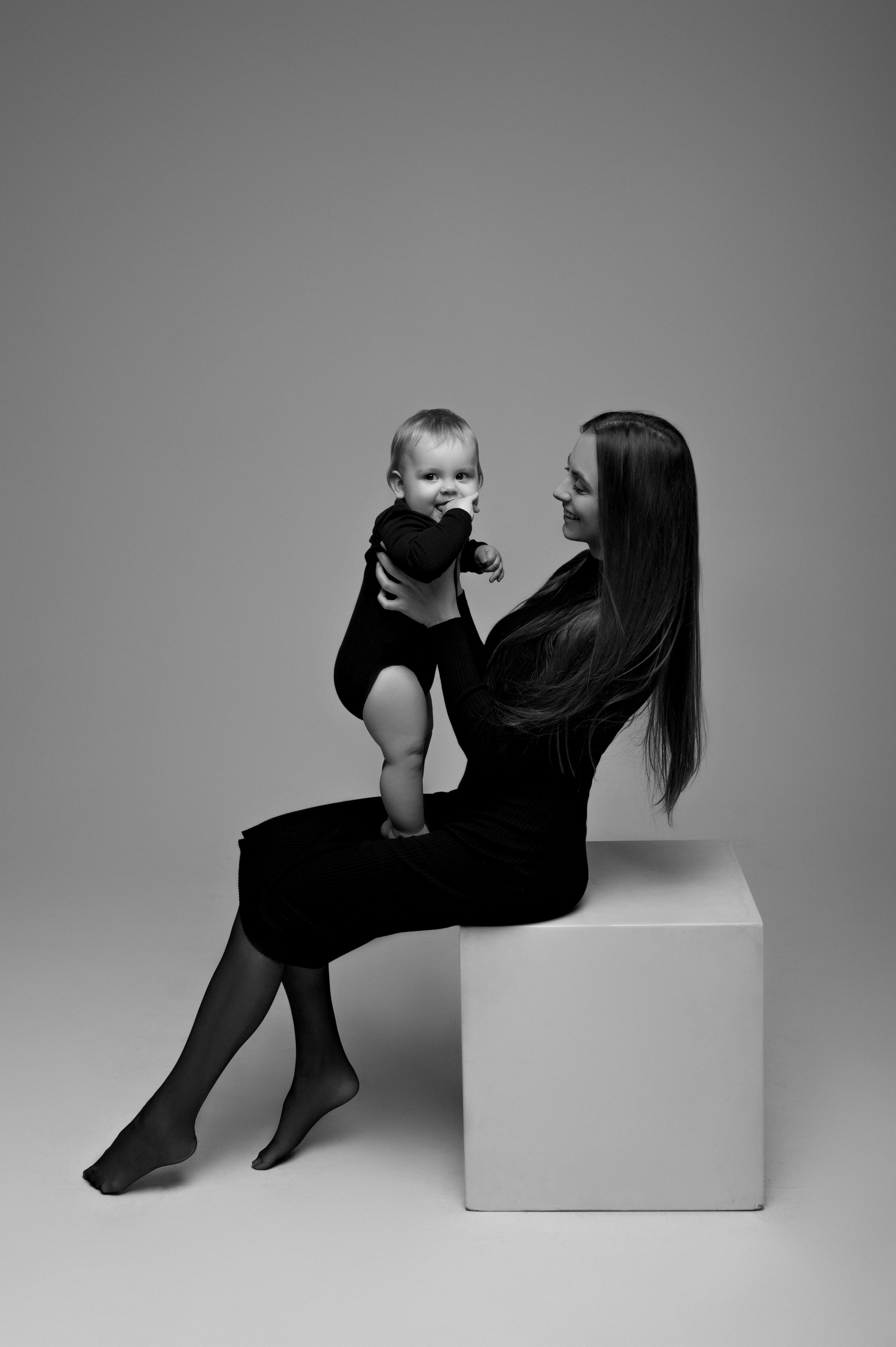 Adrian & Dušana & Sebastian. Krása tehotenstva v objektíve — Maria Milosovic, tehotenská fotografka