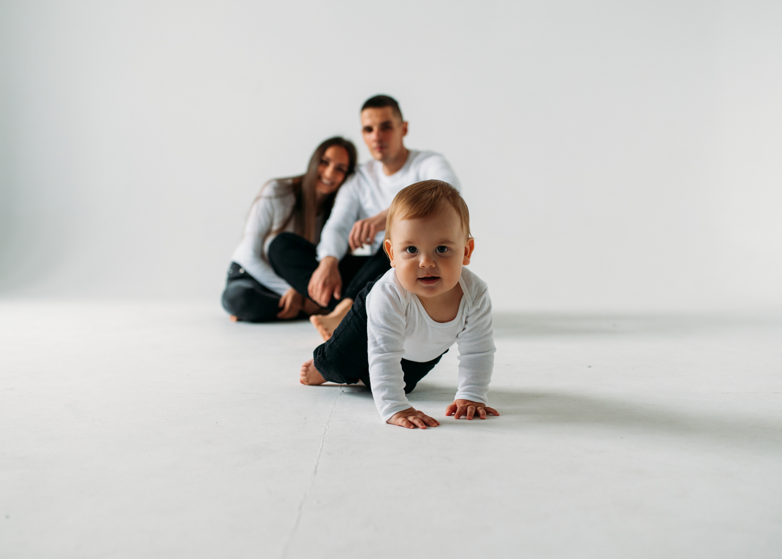 Adrian & Dušana & Sebastian. Krása tehotenstva v objektíve — Maria Milosovic, tehotenská fotografka