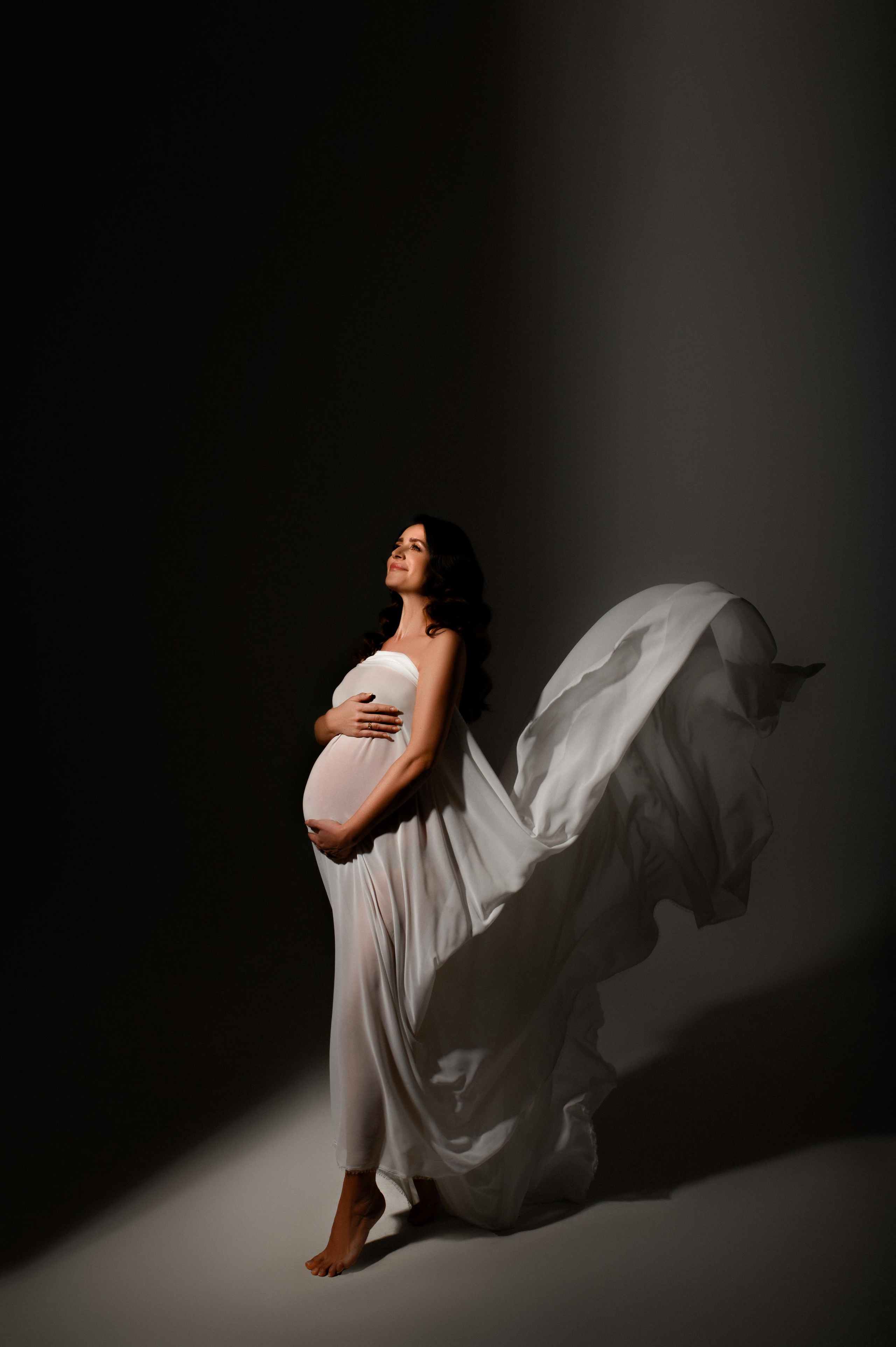 Lucia. Krása tehotenstva v objektíve — Maria Milosovic, tehotenská fotografka