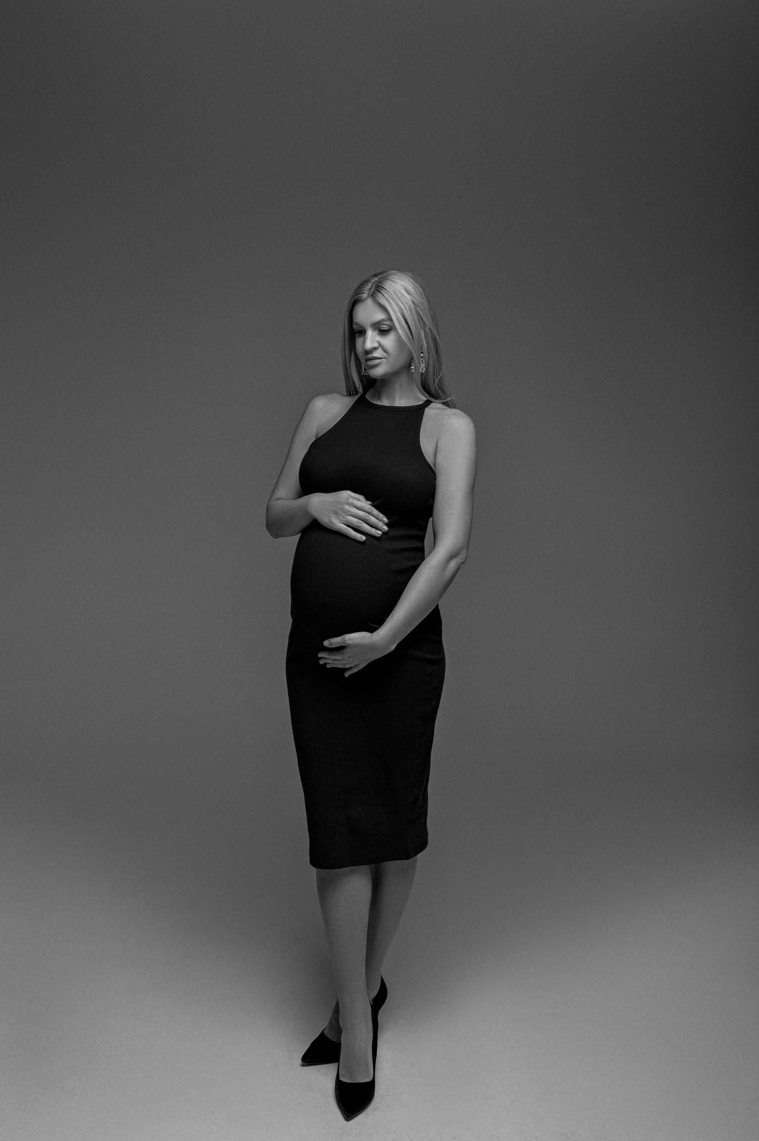 Jana. Krása tehotenstva v objektíve — Maria Milosovic, tehotenská fotografka