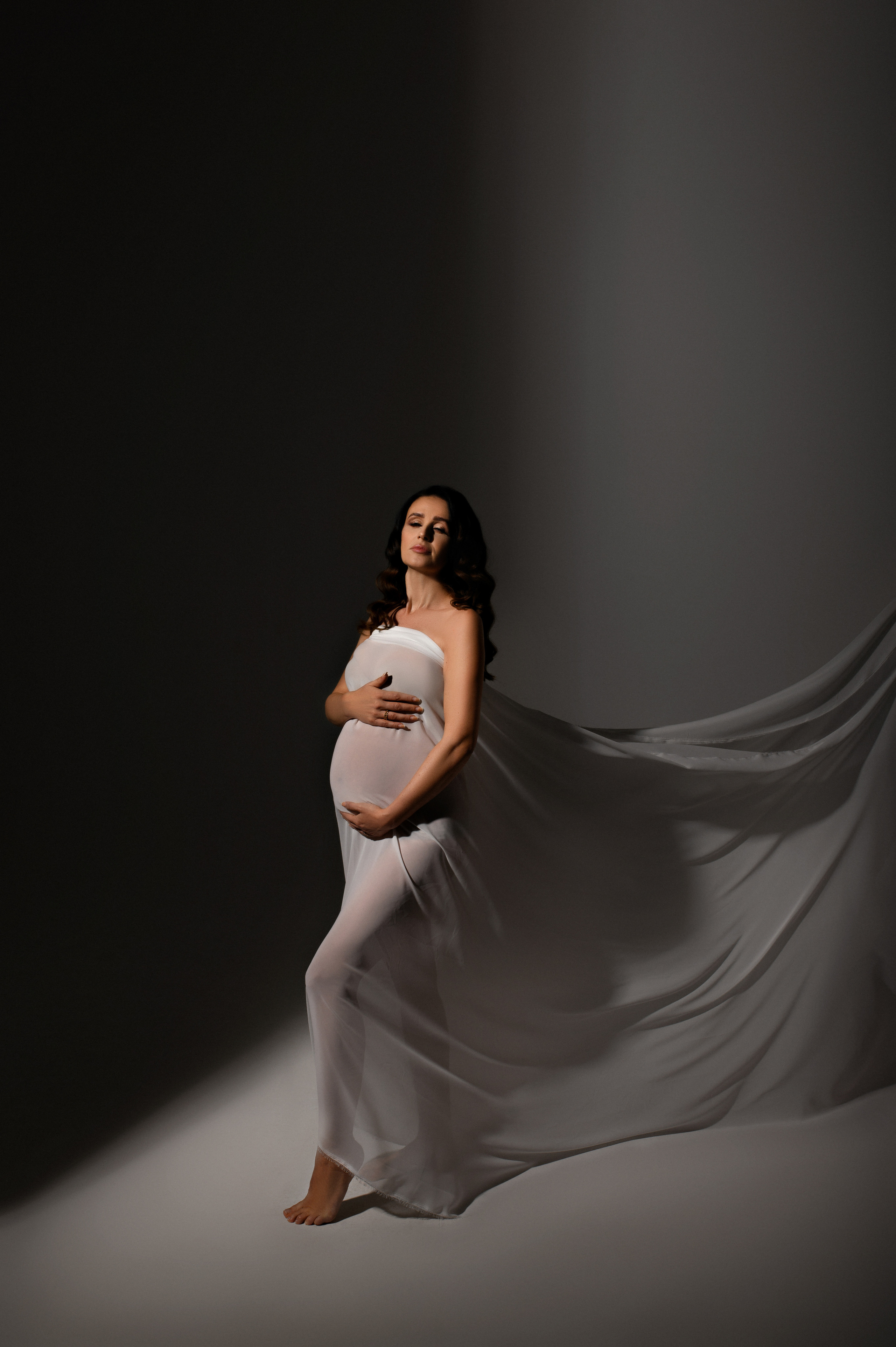 Lucia. Krása tehotenstva v objektíve — Maria Milosovic, tehotenská fotografka