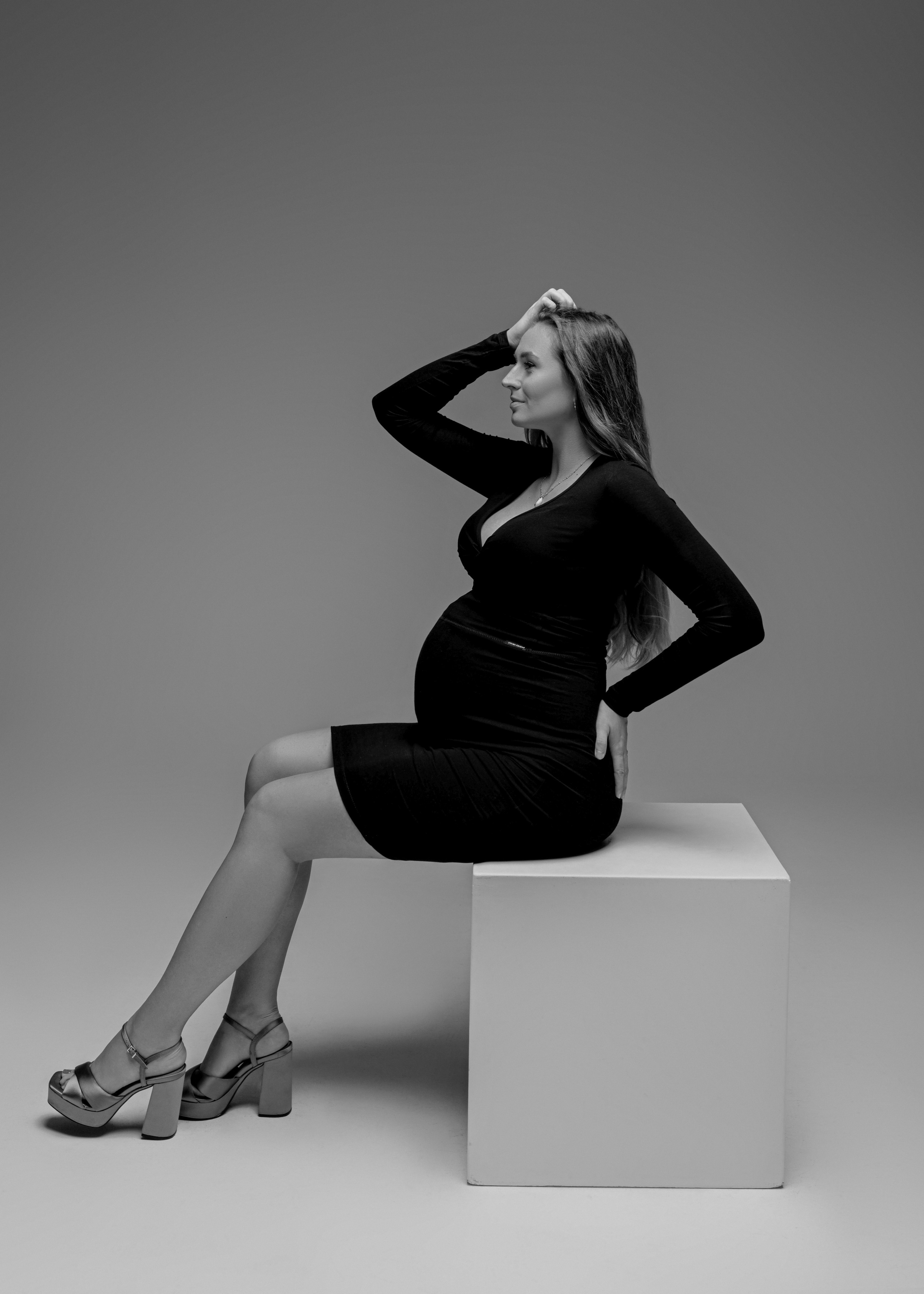 Stefania & Jozef. Krása tehotenstva v objektíve — Maria Milosovic, tehotenská fotografka