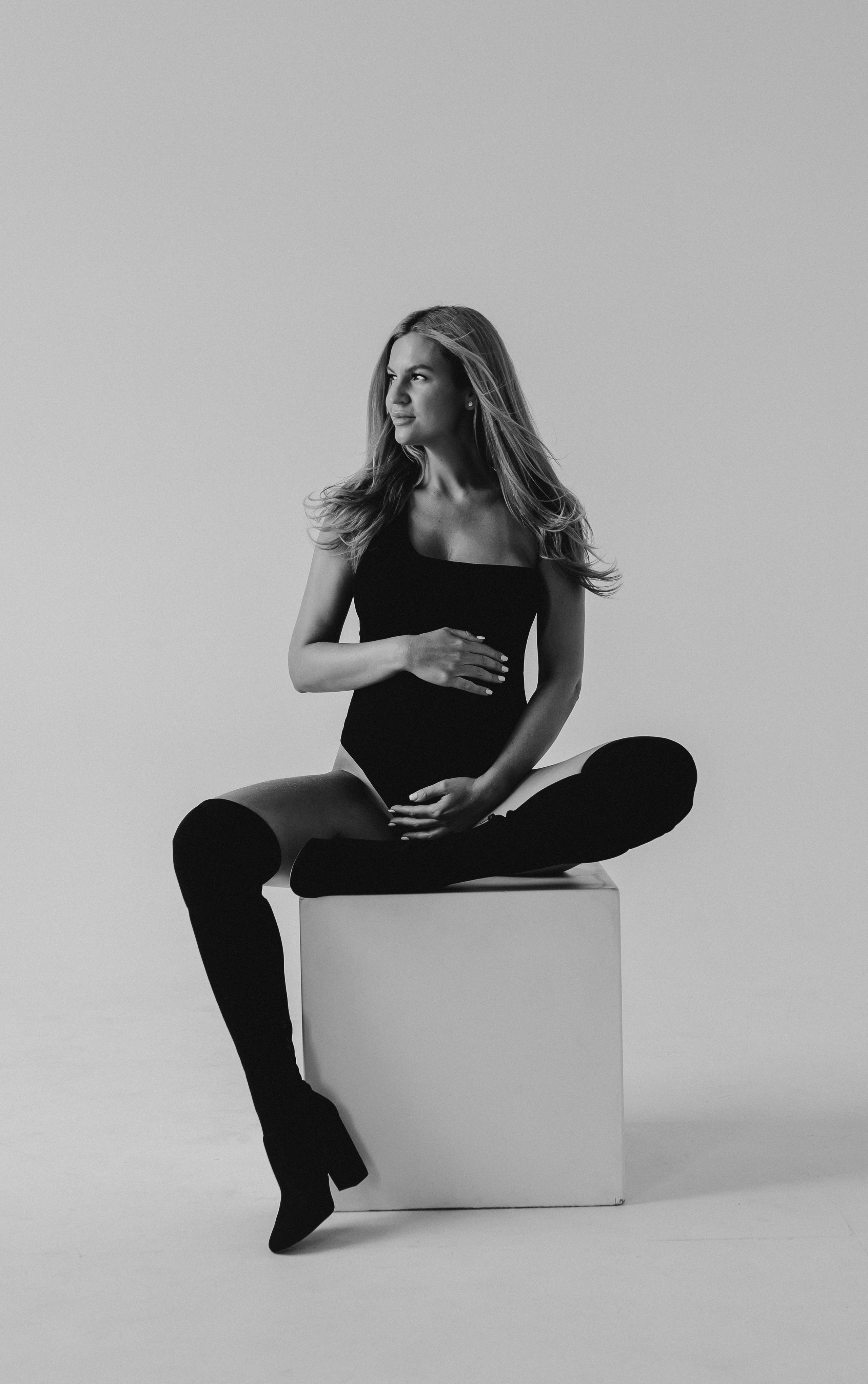 Jana. Krása tehotenstva v objektíve — Maria Milosovic, tehotenská fotografka