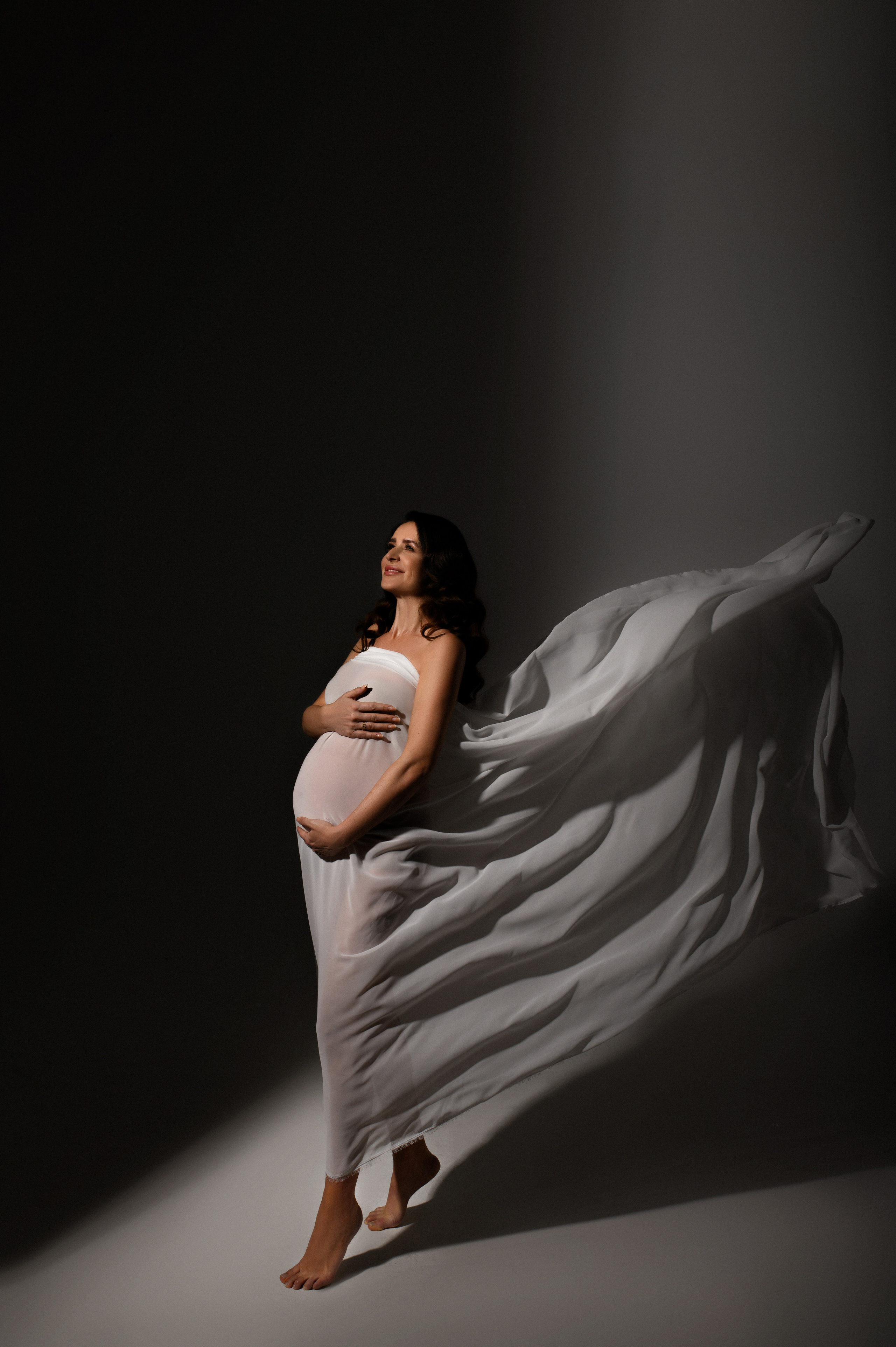 Lucia. Krása tehotenstva v objektíve — Maria Milosovic, tehotenská fotografka