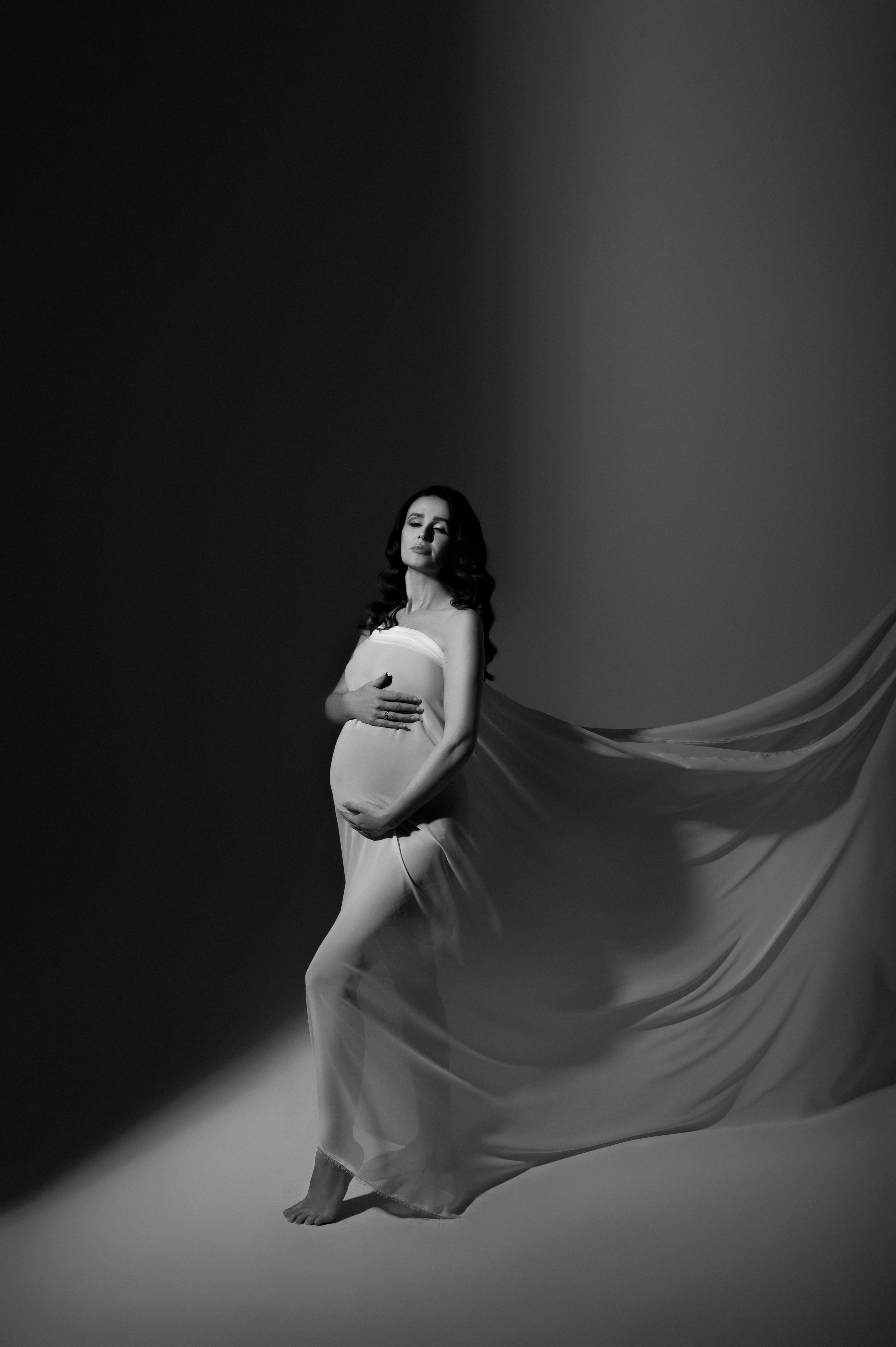 Lucia. Krása tehotenstva v objektíve — Maria Milosovic, tehotenská fotografka