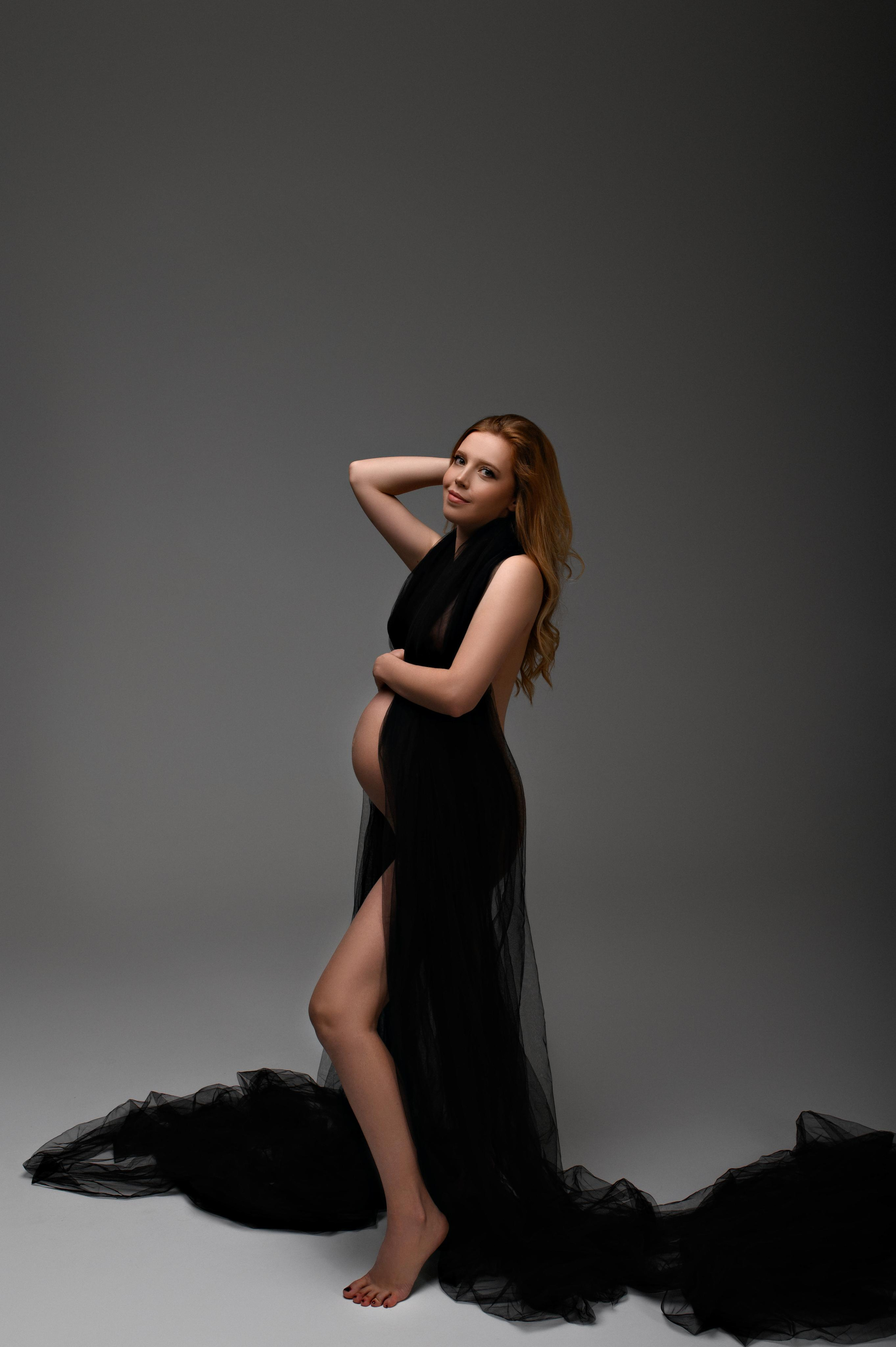 Monika. Krása tehotenstva v objektíve — Maria Milosovic, tehotenská fotografka