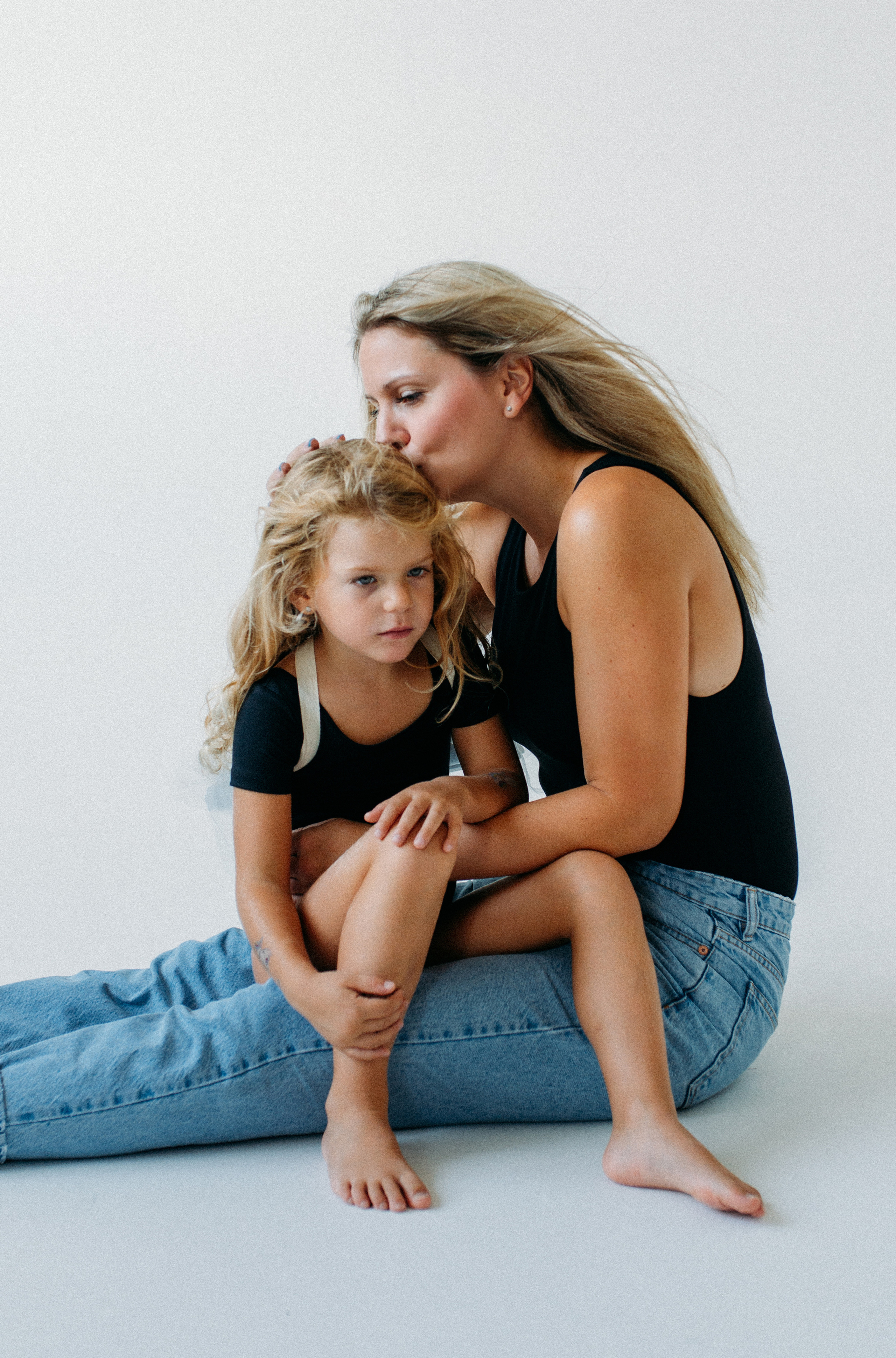 Mama & Dcera. Krása tehotenstva v objektíve — Maria Milosovic, tehotenská fotografka