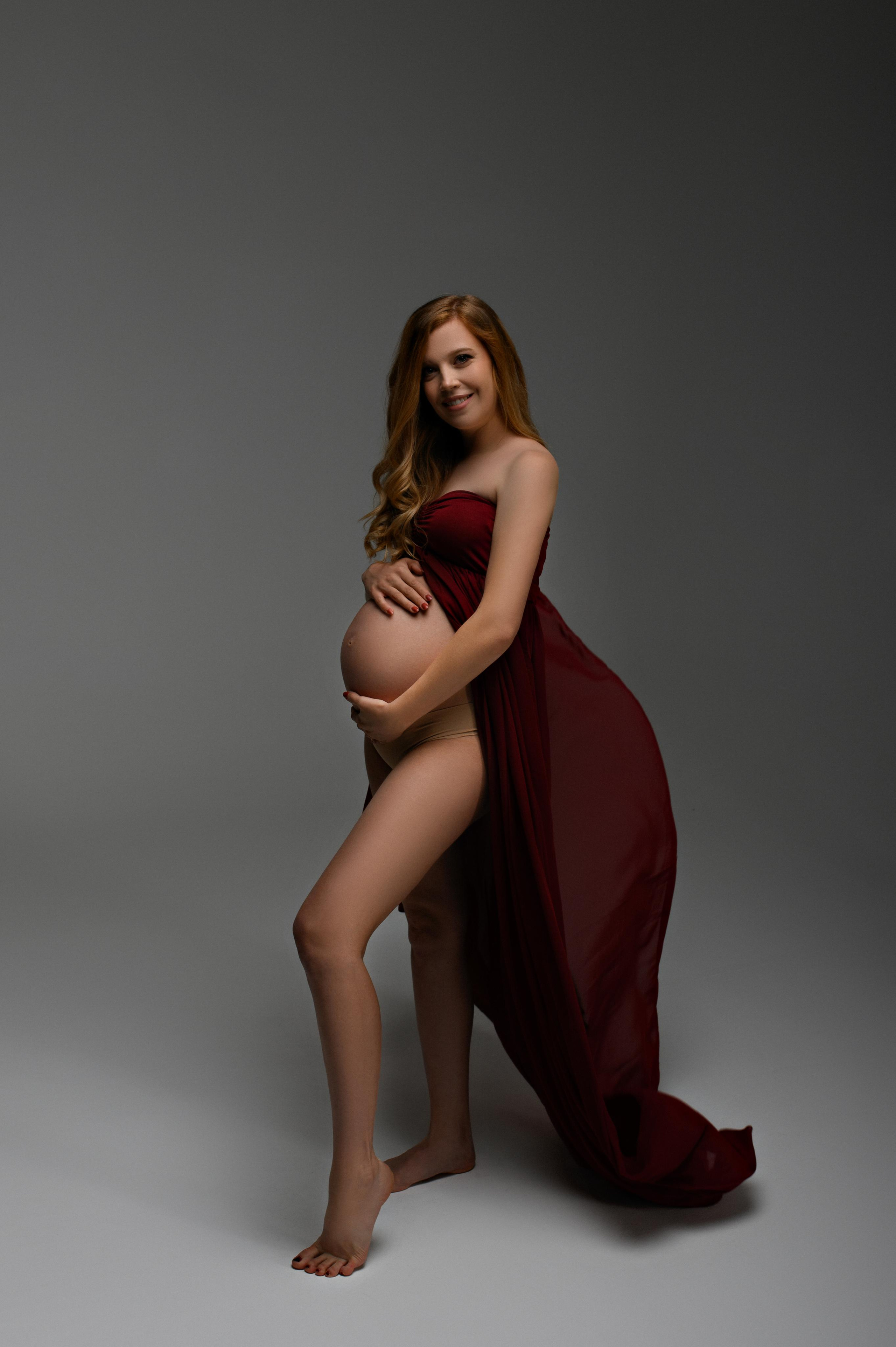 Monika. Krása tehotenstva v objektíve — Maria Milosovic, tehotenská fotografka