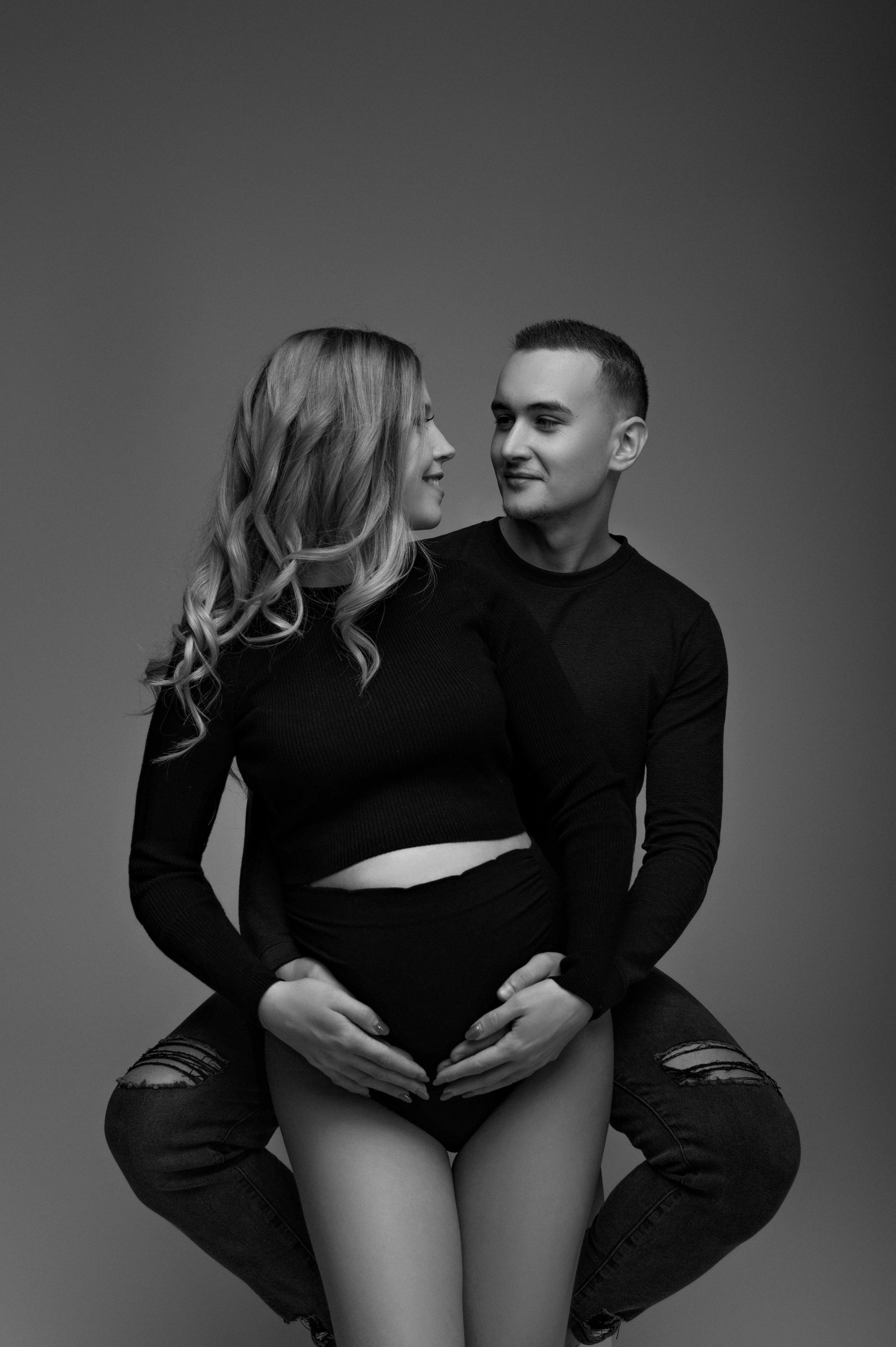 Monika. Krása tehotenstva v objektíve — Maria Milosovic, tehotenská fotografka