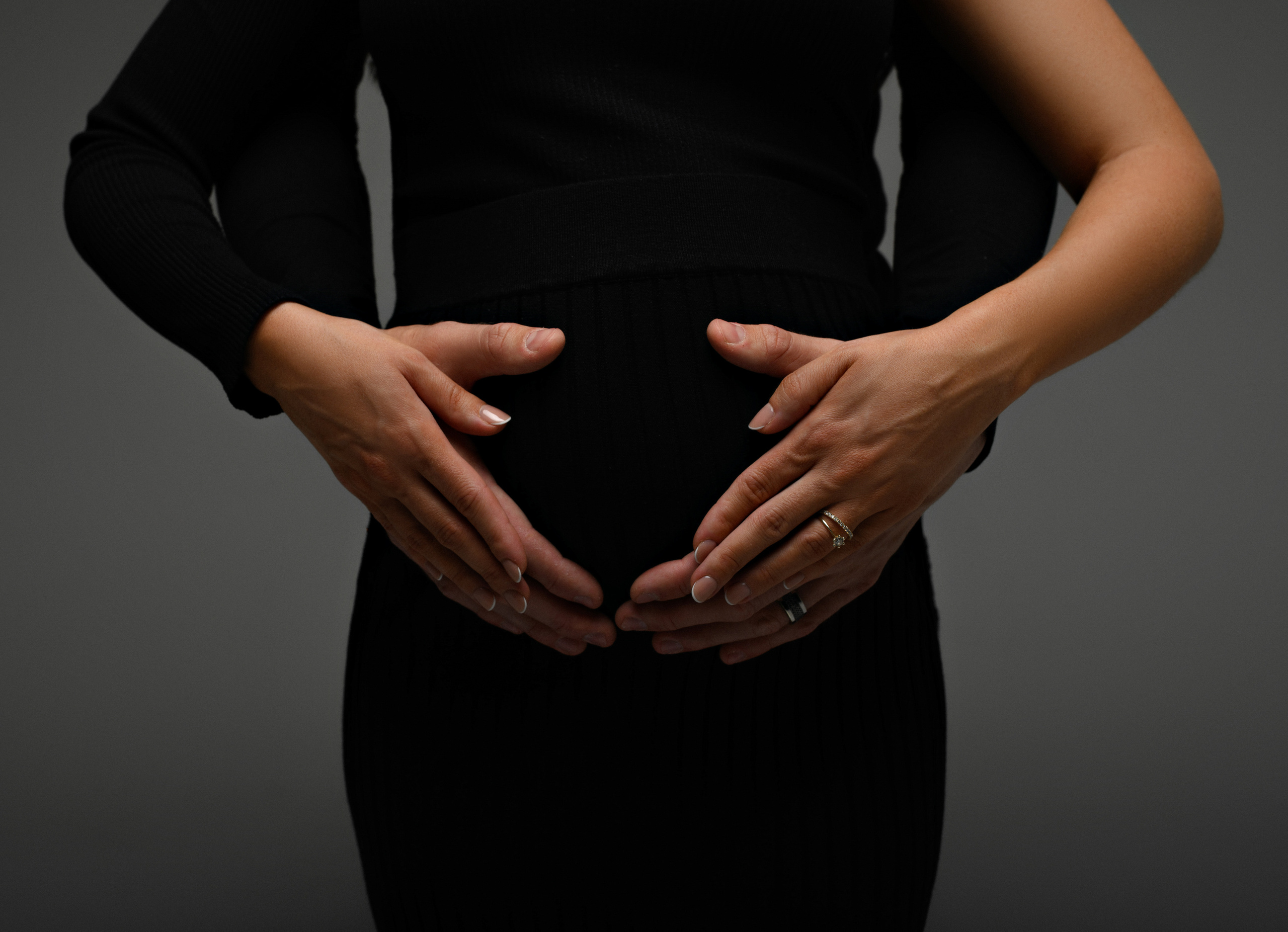 Zuzana & Roman. Krása tehotenstva v objektíve — Maria Milosovic, tehotenská fotografka