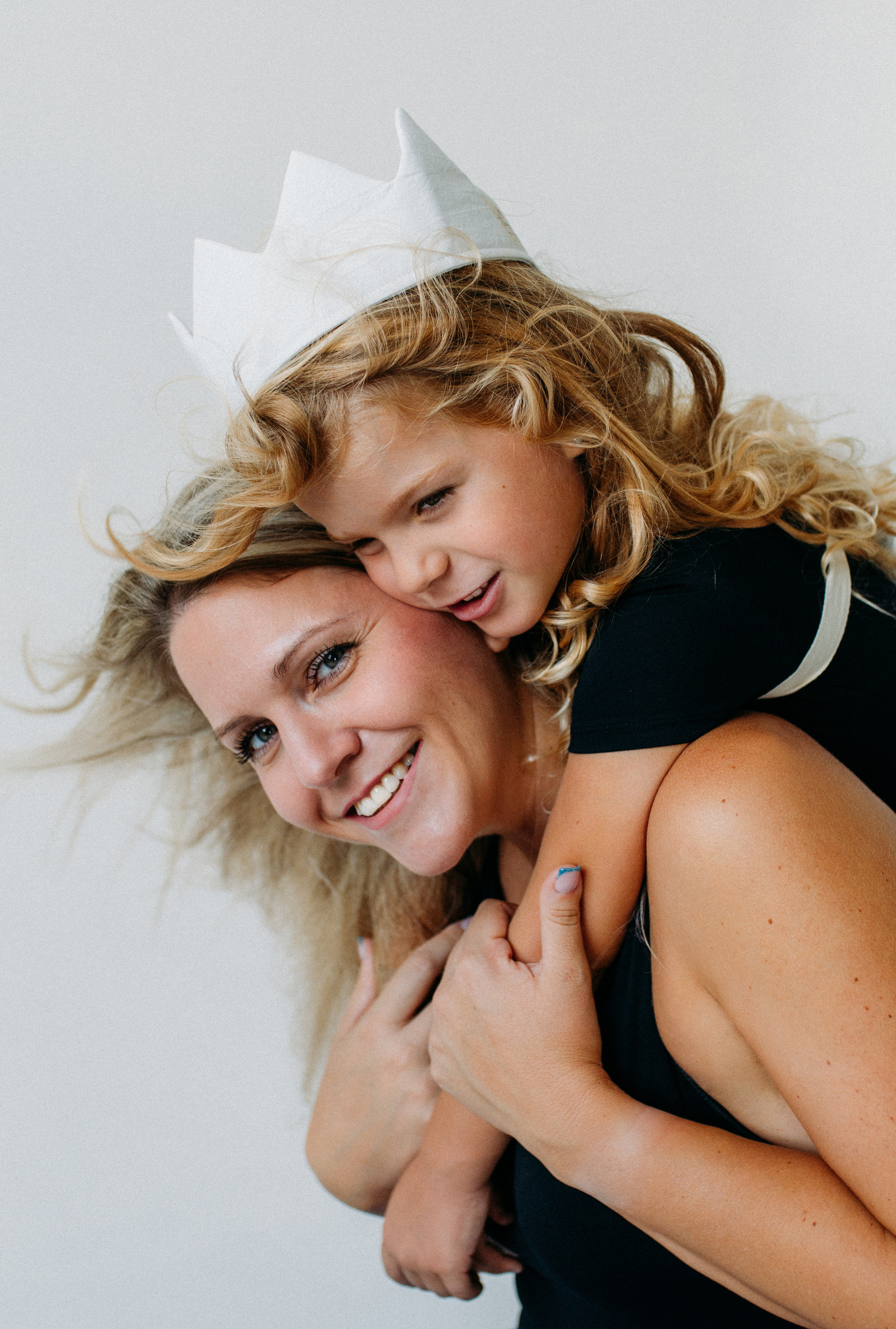 Mama & Dcera. Krása tehotenstva v objektíve — Maria Milosovic, tehotenská fotografka