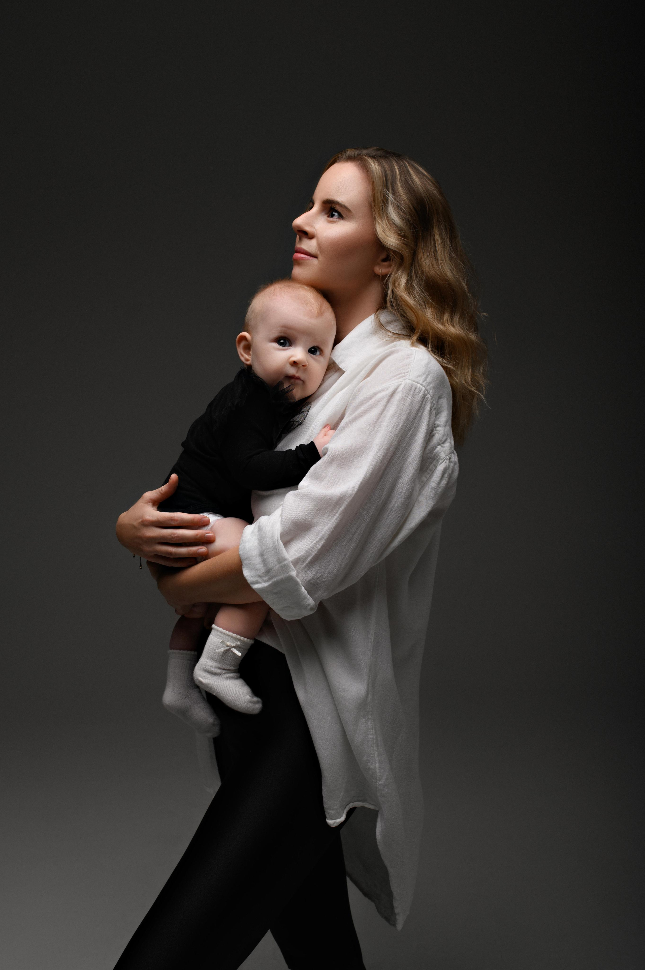 Matej & Michaela & Meliska. Krása tehotenstva v objektíve — Maria Milosovic, tehotenská fotografka