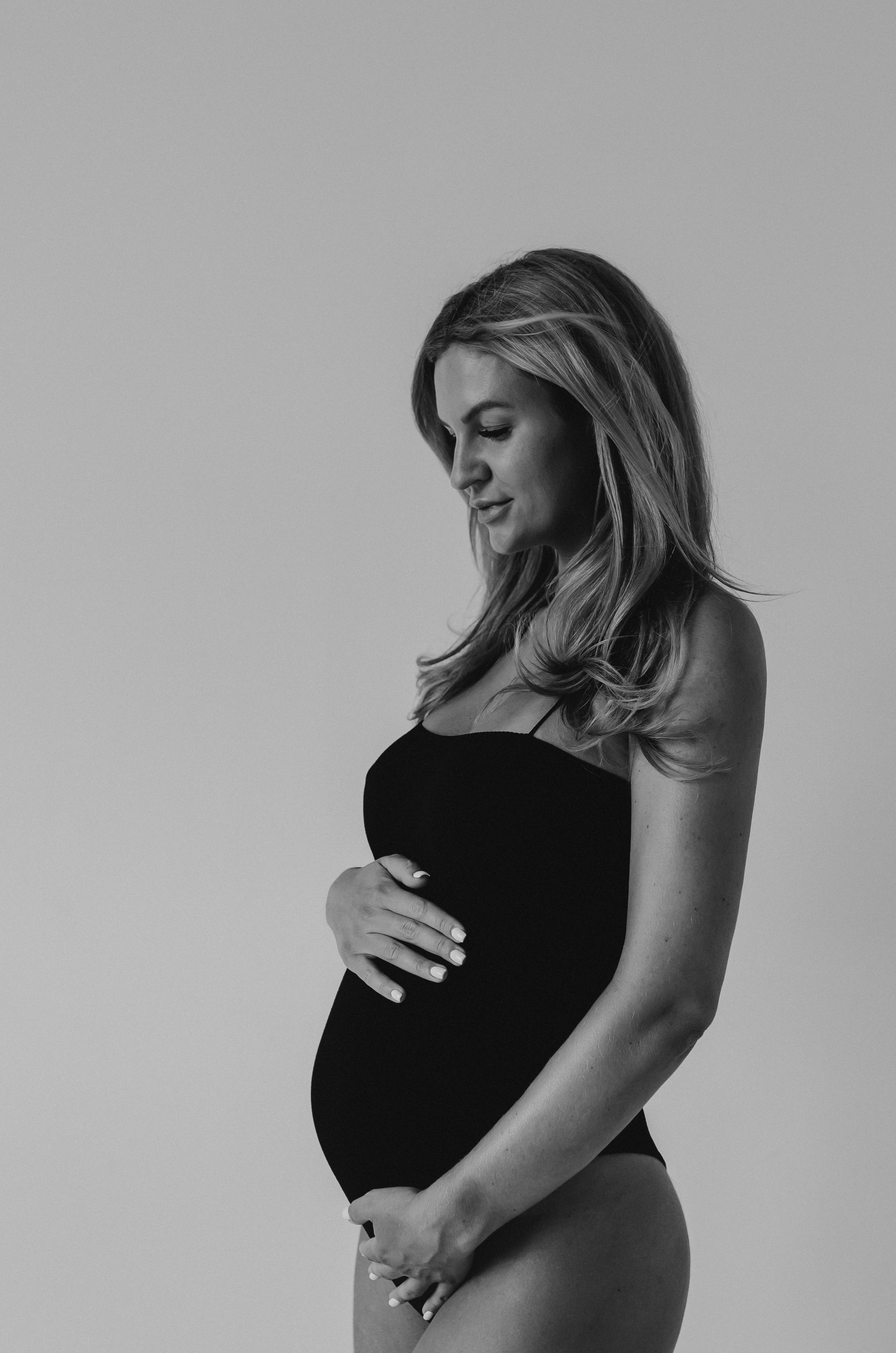 Jana. Krása tehotenstva v objektíve — Maria Milosovic, tehotenská fotografka