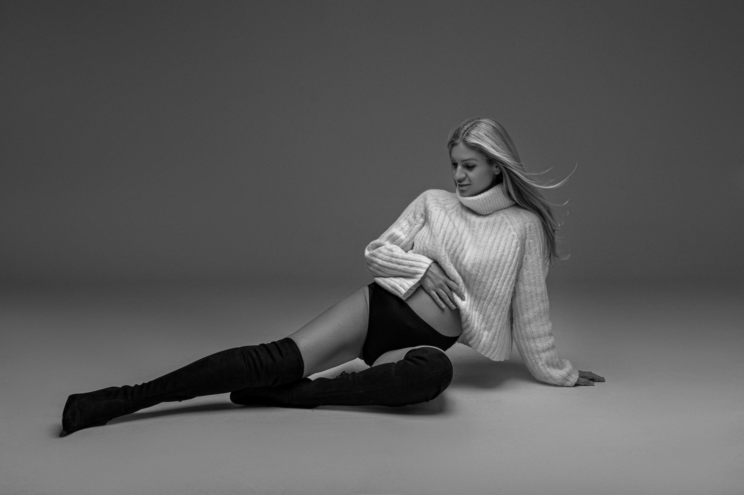 Jana. Krása tehotenstva v objektíve — Maria Milosovic, tehotenská fotografka