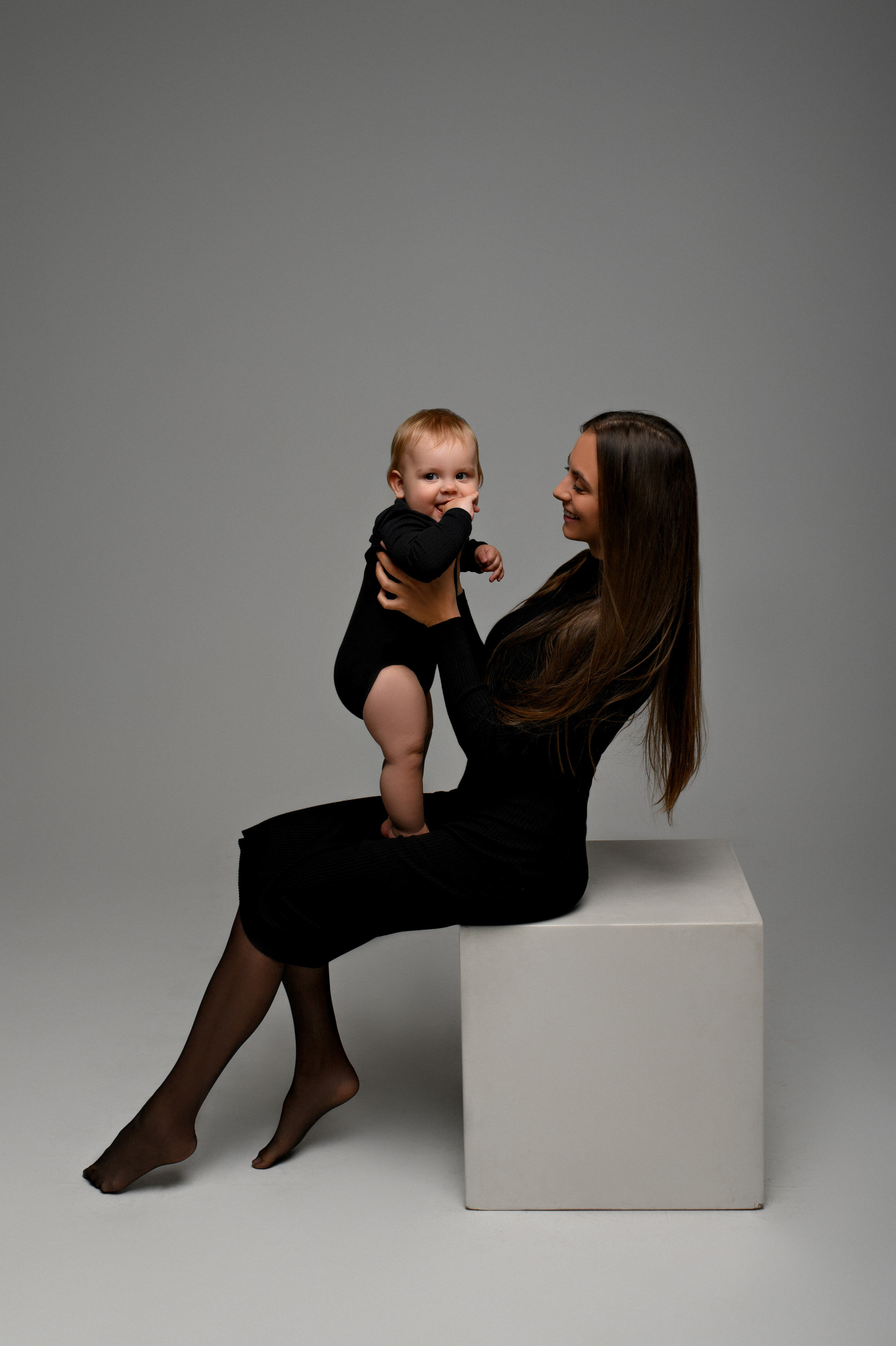 Adrian & Dušana & Sebastian. Krása tehotenstva v objektíve — Maria Milosovic, tehotenská fotografka