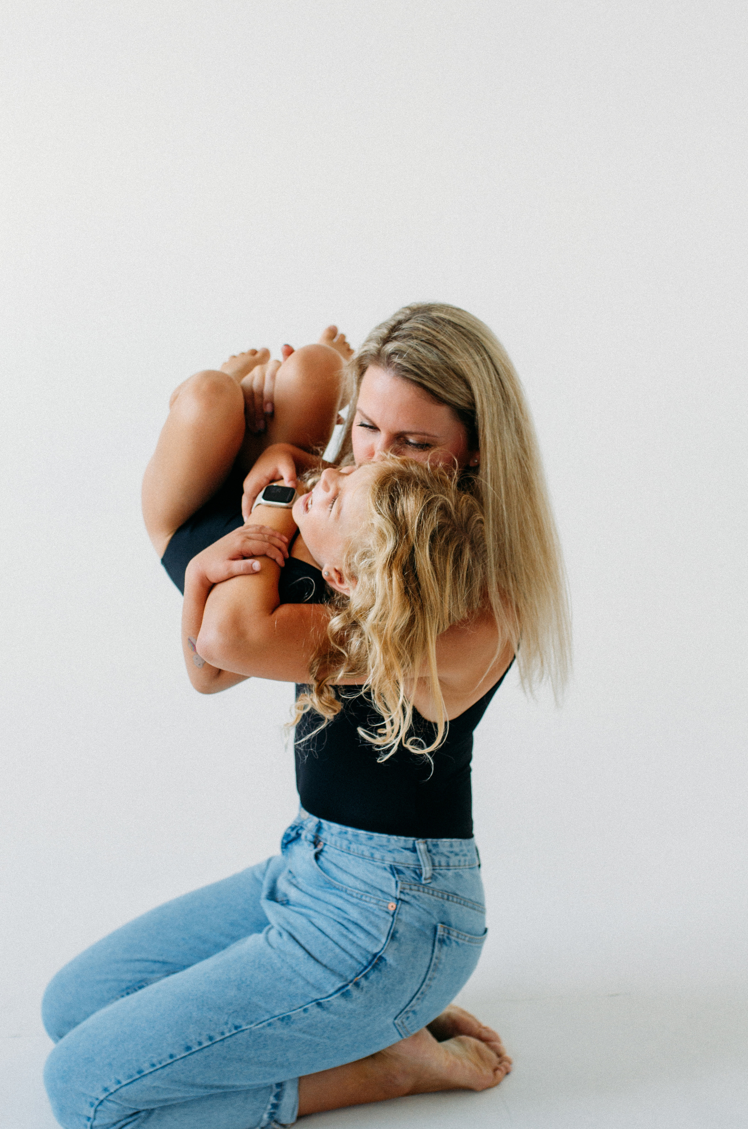 Mama & Dcera. Krása tehotenstva v objektíve — Maria Milosovic, tehotenská fotografka