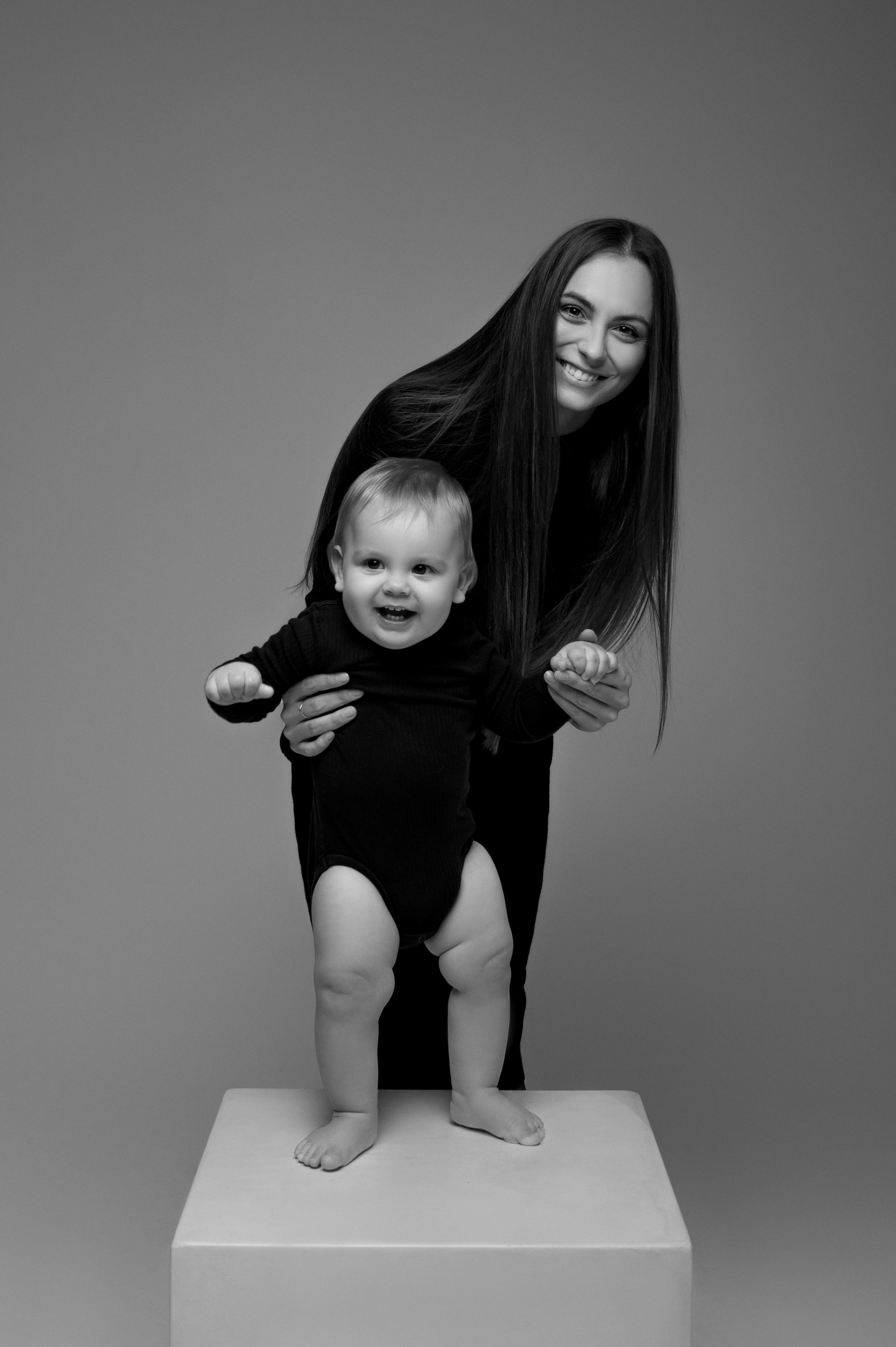 Adrian & Dušana & Sebastian. Krása tehotenstva v objektíve — Maria Milosovic, tehotenská fotografka